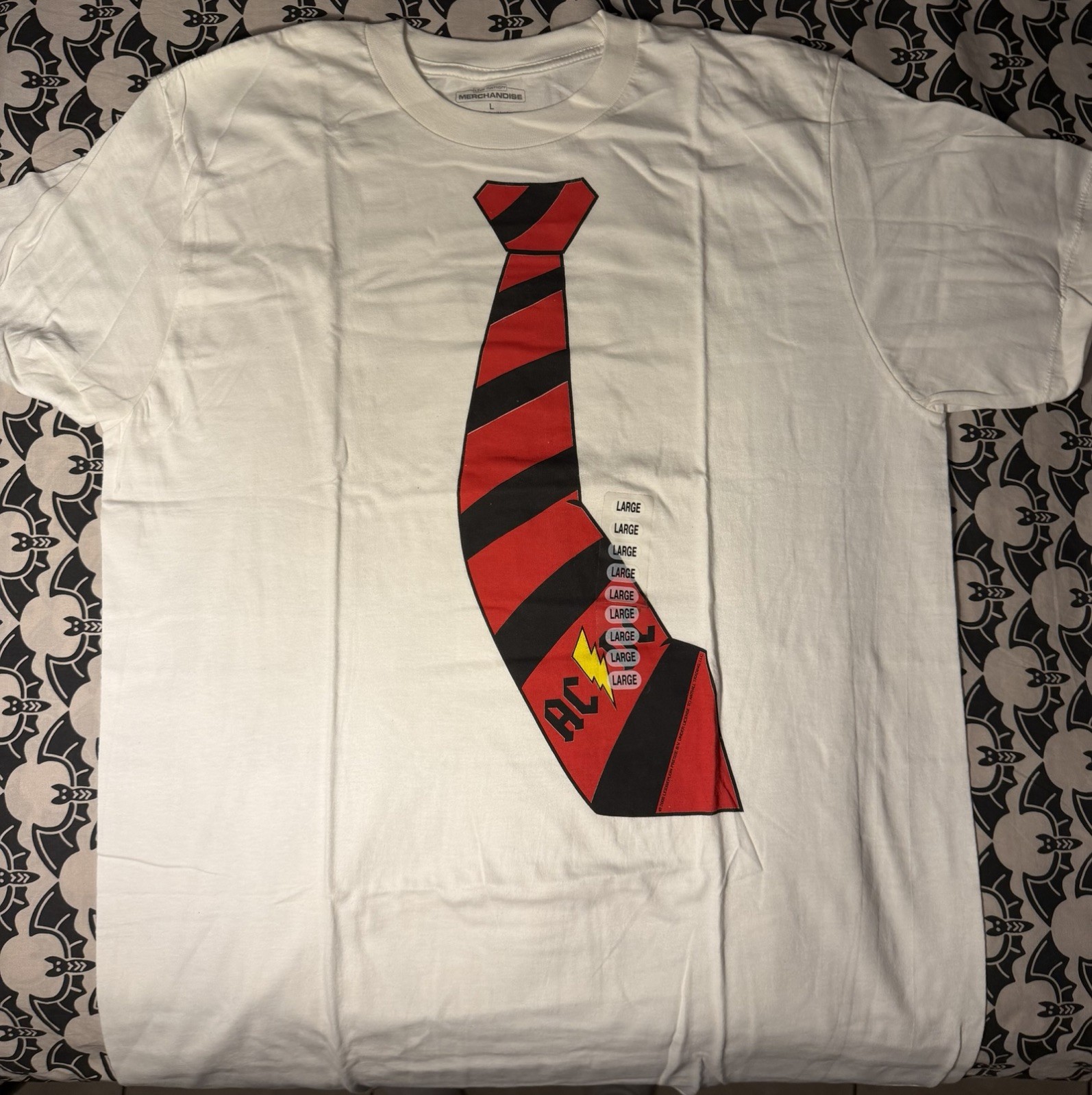 New Vintage AC/DC Black Logo With Angus Young Neck Tie Men’s T-Shirt XL