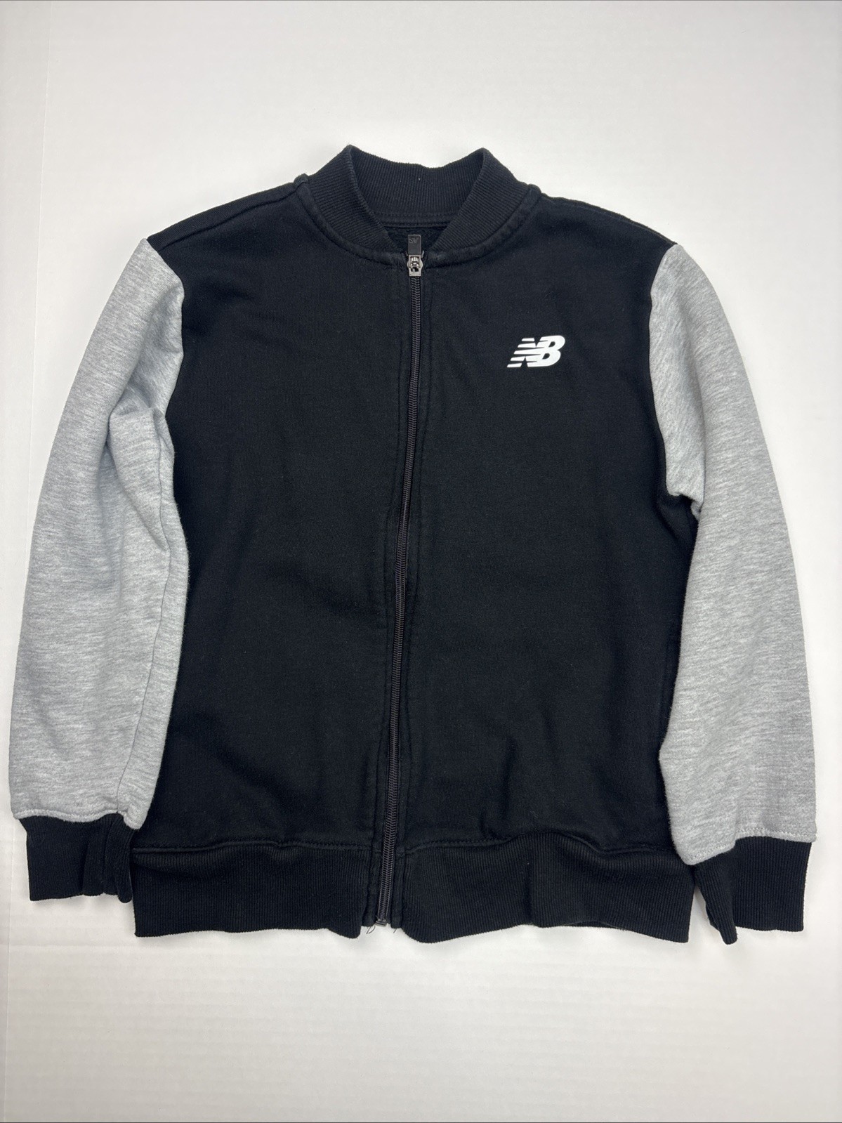 New Balance Boys Kid Size 10 Sweatshirt Black Gray Full Zipper Cotton Poly Blend