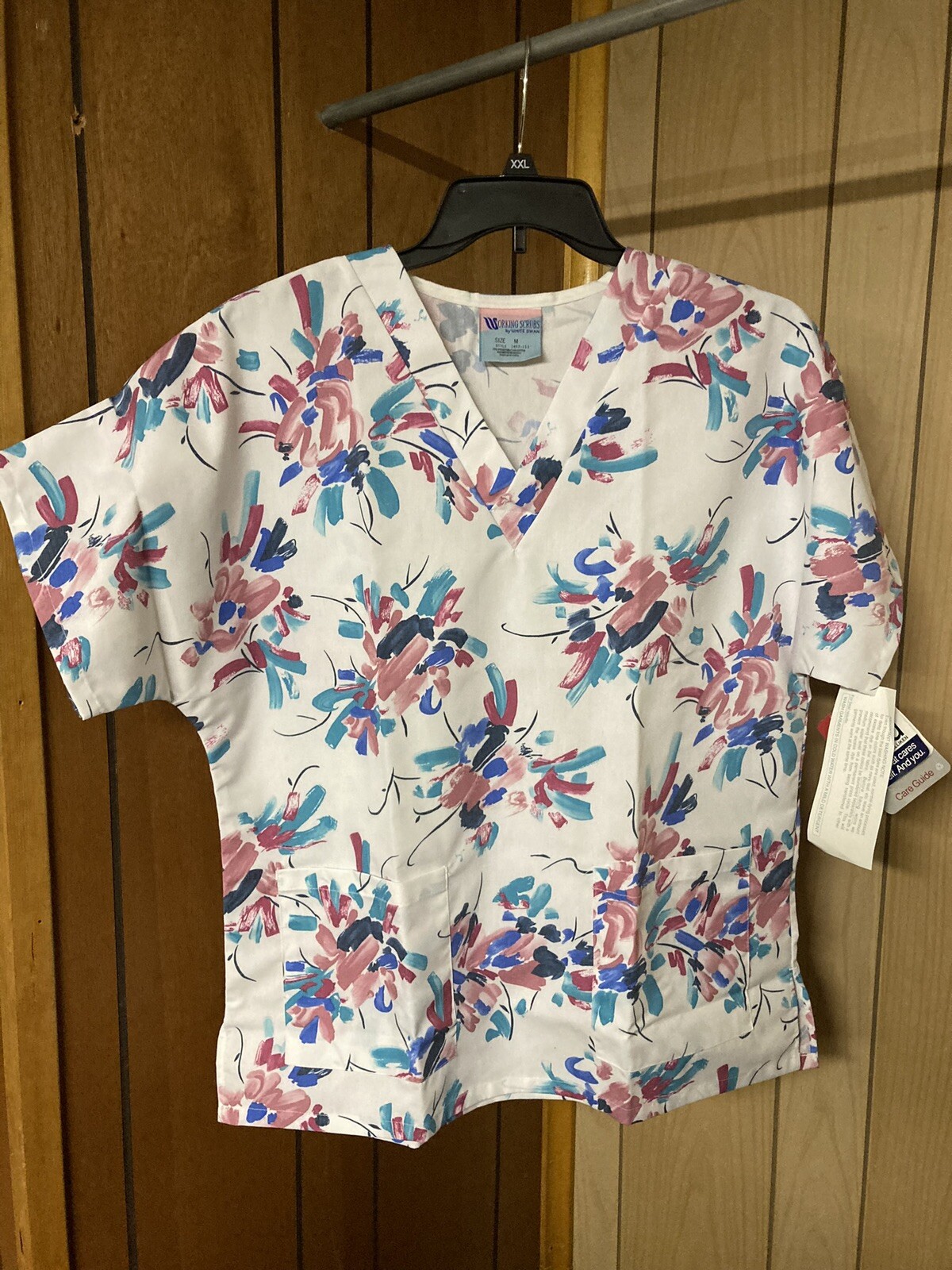 Working Scrub Shirt by White Swan Size M NWT 2 Front Pockets