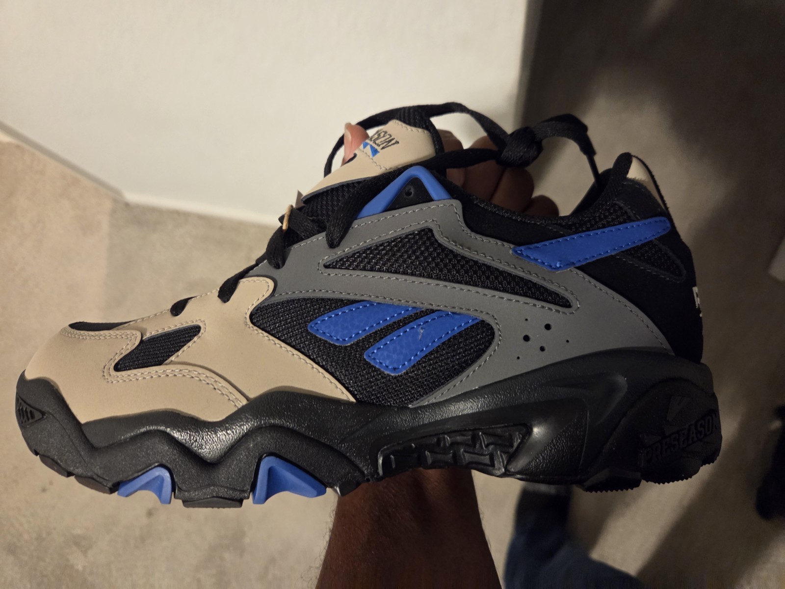 Size 10 – Reebok Preseason 94 Retro Ash Grey/ Blue