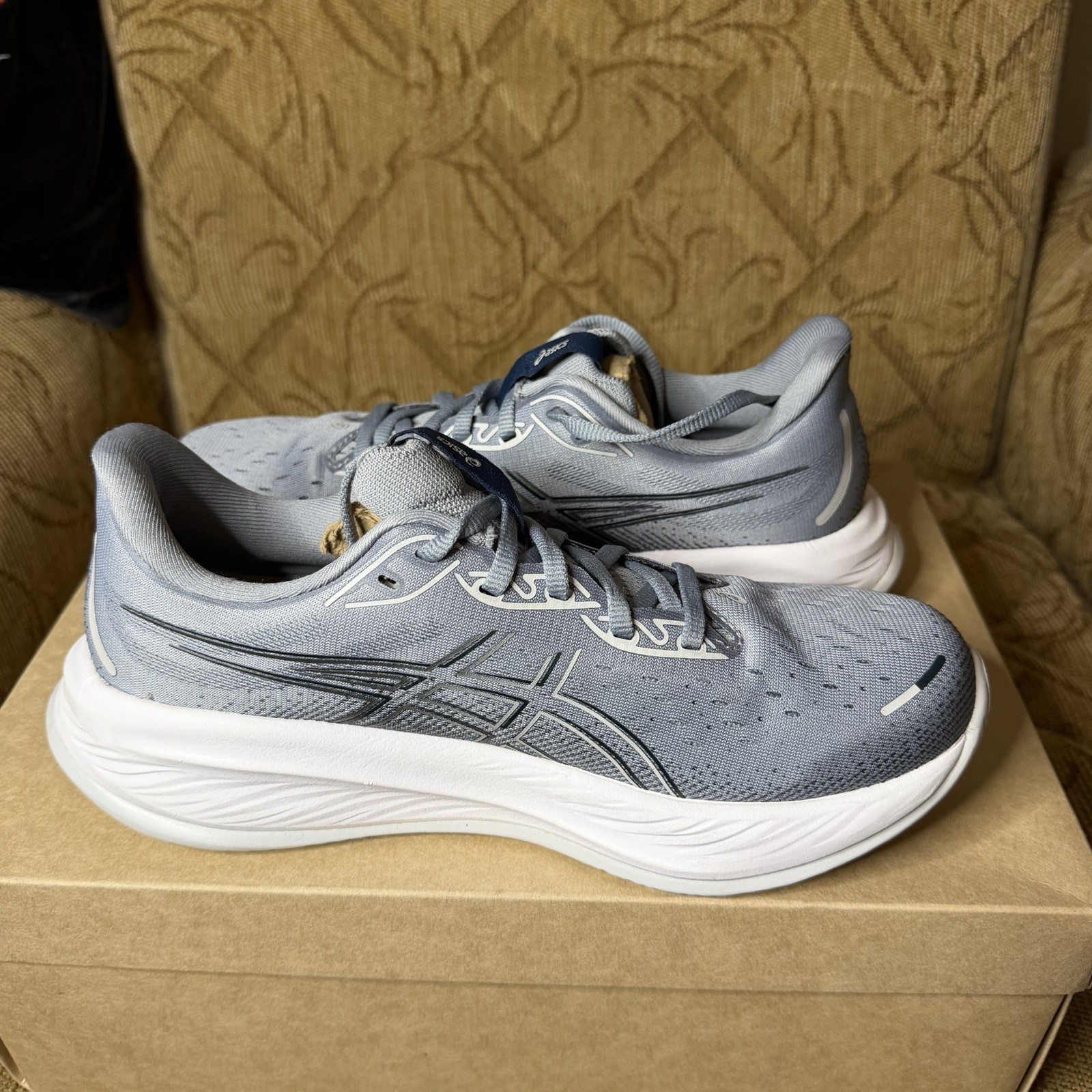 Asics Gel Cumulus 26 Men’s Size 8 Sheet Rock / Concrete 1011B792 (No insoles)