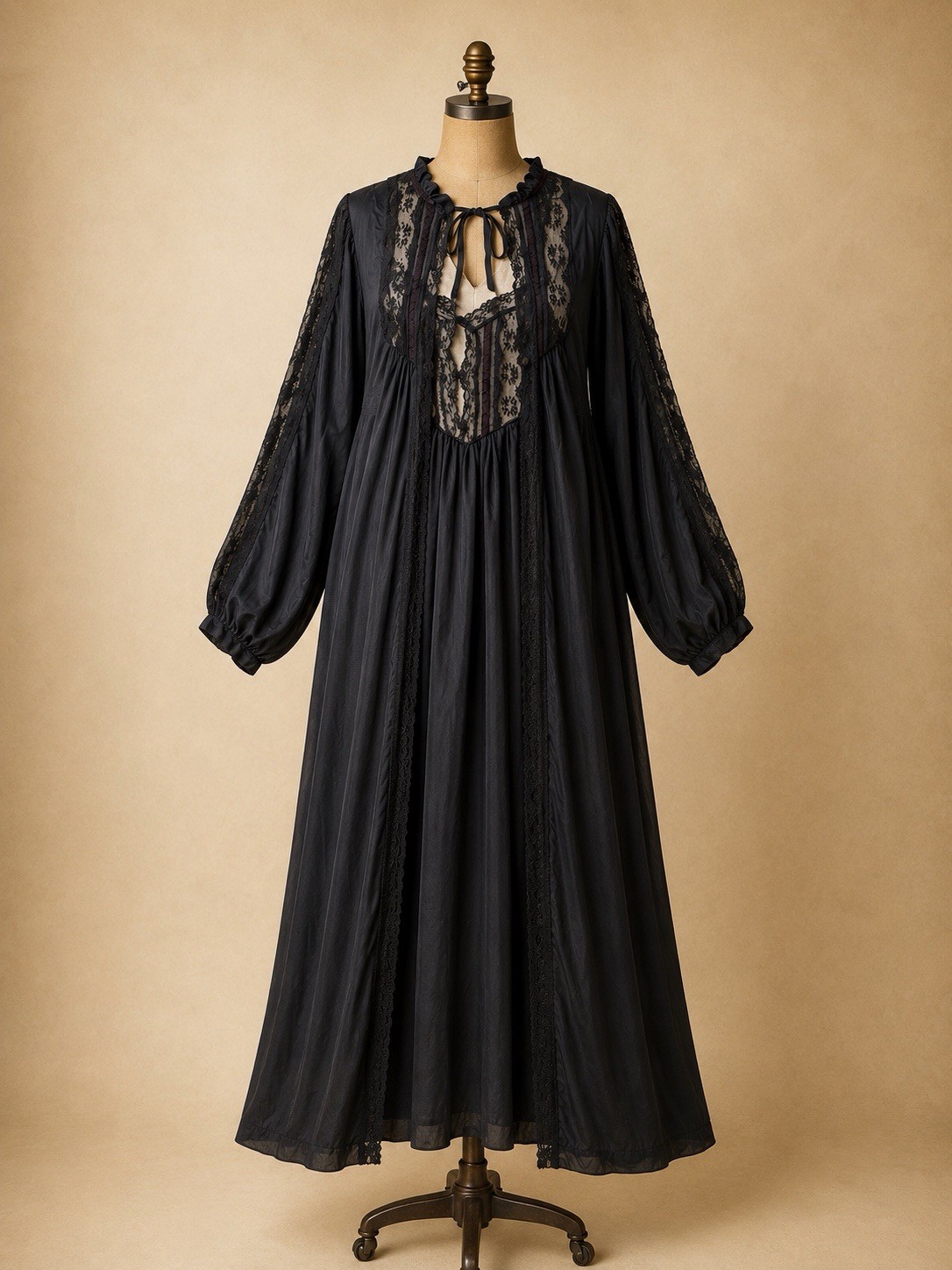 Vintage Deena Black Lace Nightgown Peignoir Robe Set Medium Made USA Victorian
