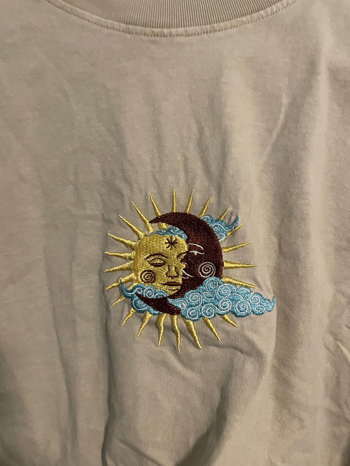Womens Crop Top Large Beige Embroidered Sun Moon Celestial Graphic Tee Boho