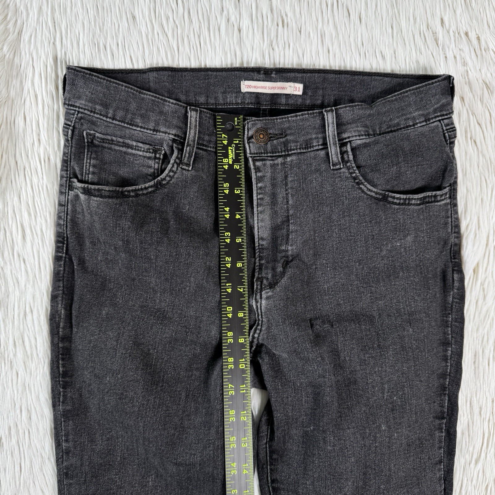 Levi’s 720 Charcoal Wash High-Rise Super Skinny Denim Jeans Women’s Size 31