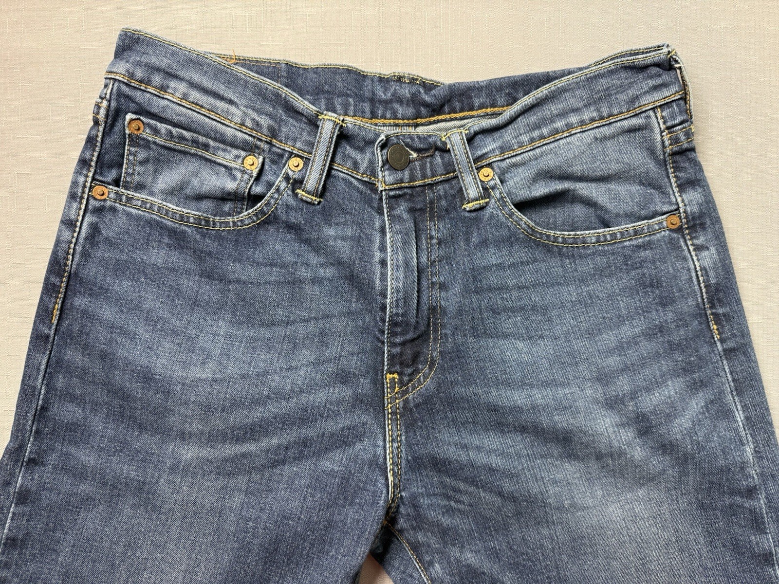 Levi’s 505 Men’s Jeans W31 L34 Medium Wash Regular Fit Straight Leg Blue Denim