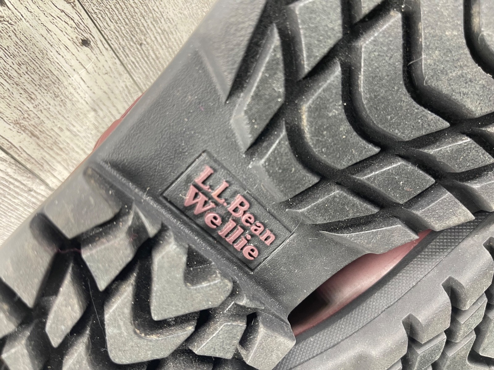 L.L. Bean Rugged Willie Boots Women 8M Shoes Red Rubber Garden Ankle Bootie