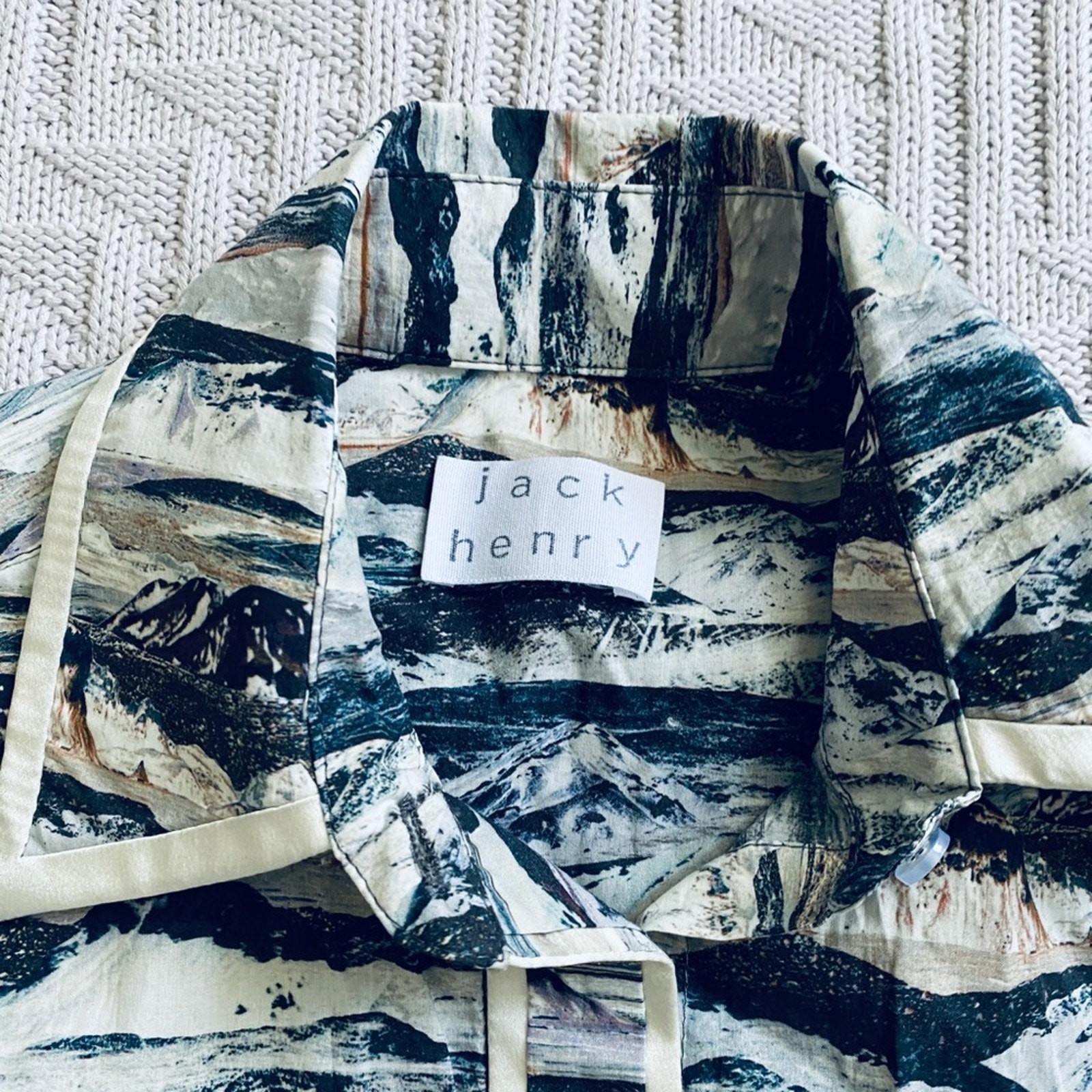 Vintage Jack Henry watercolour mountain scene top