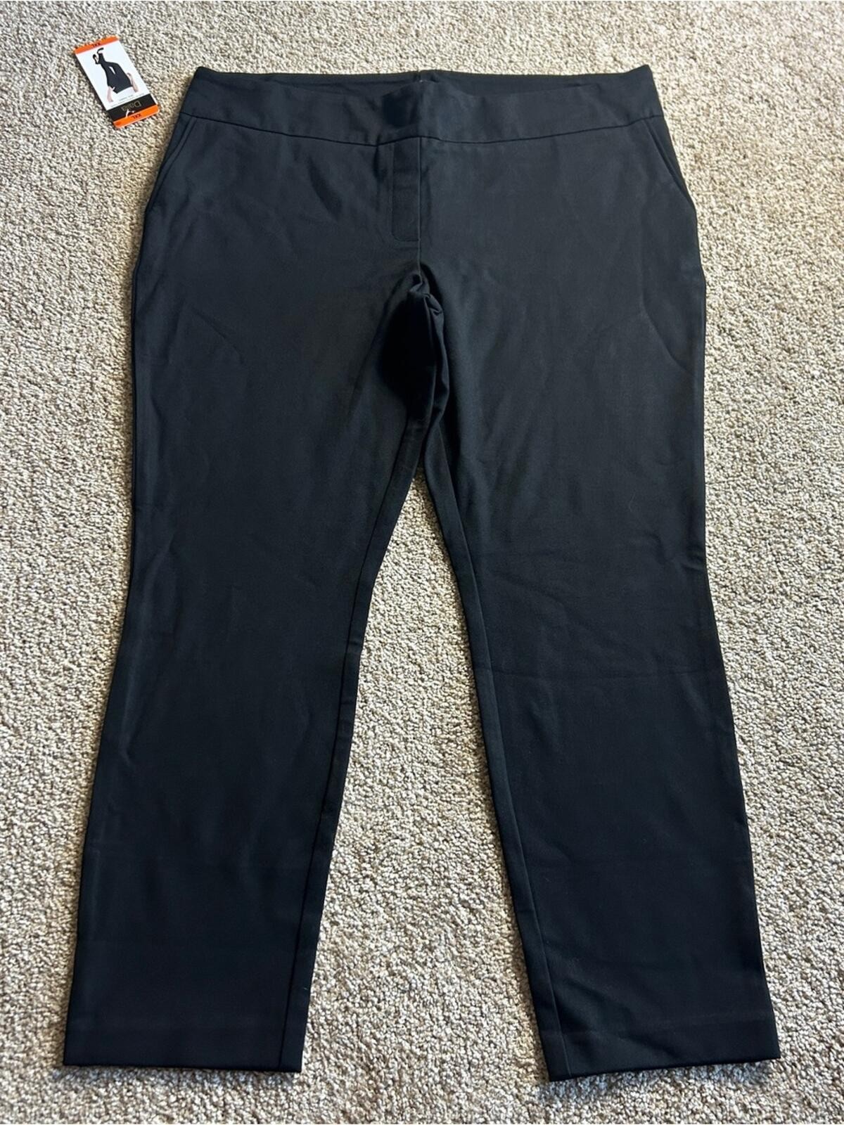 Dalia Womens XXL Black Pull On Ankle Pants NWT Stretch Career Casual Slacks