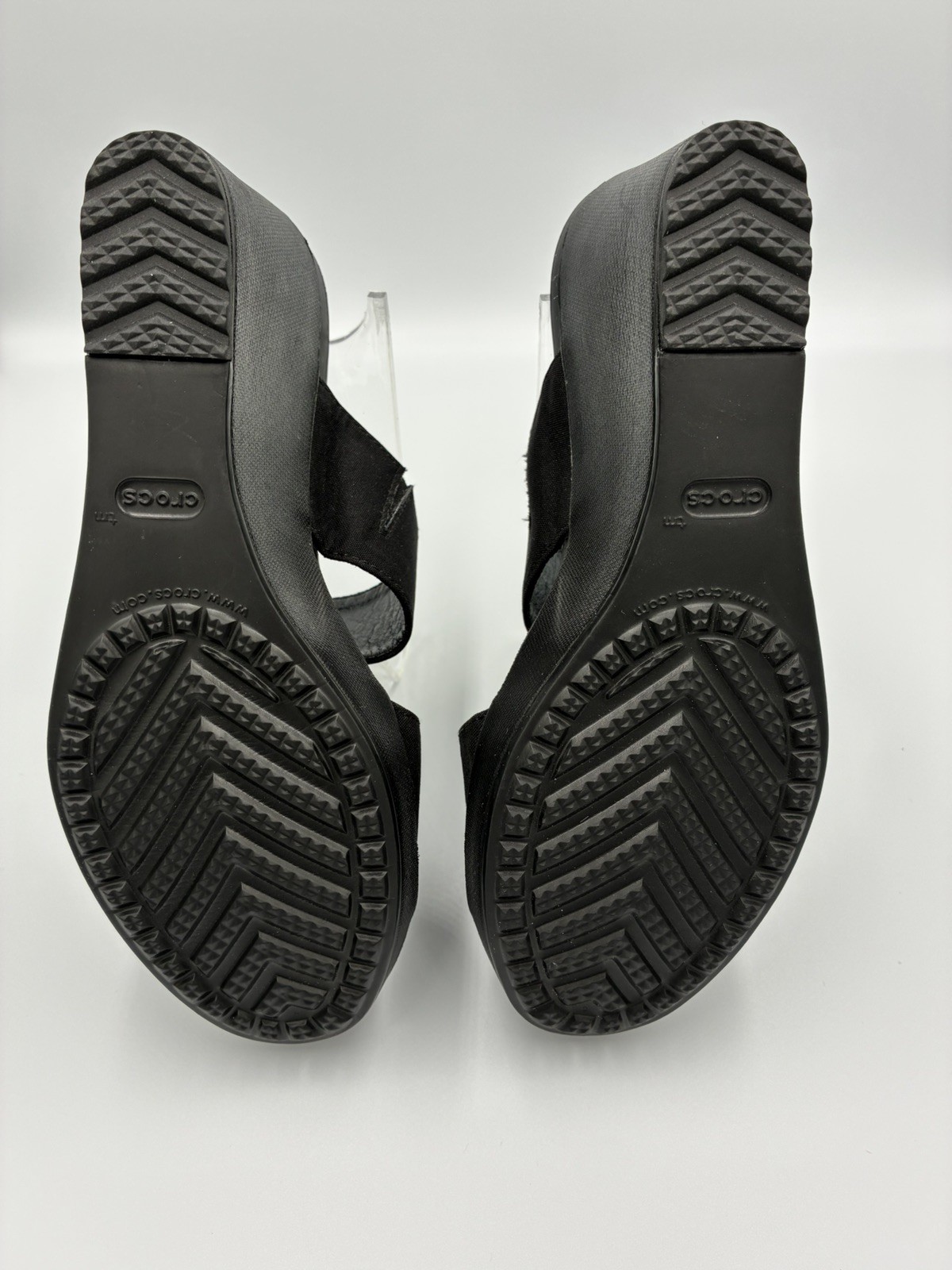 Women’s Crocs Leigh II Cross-Strap Wedge Sandals Black Canvas Platform Slides 8