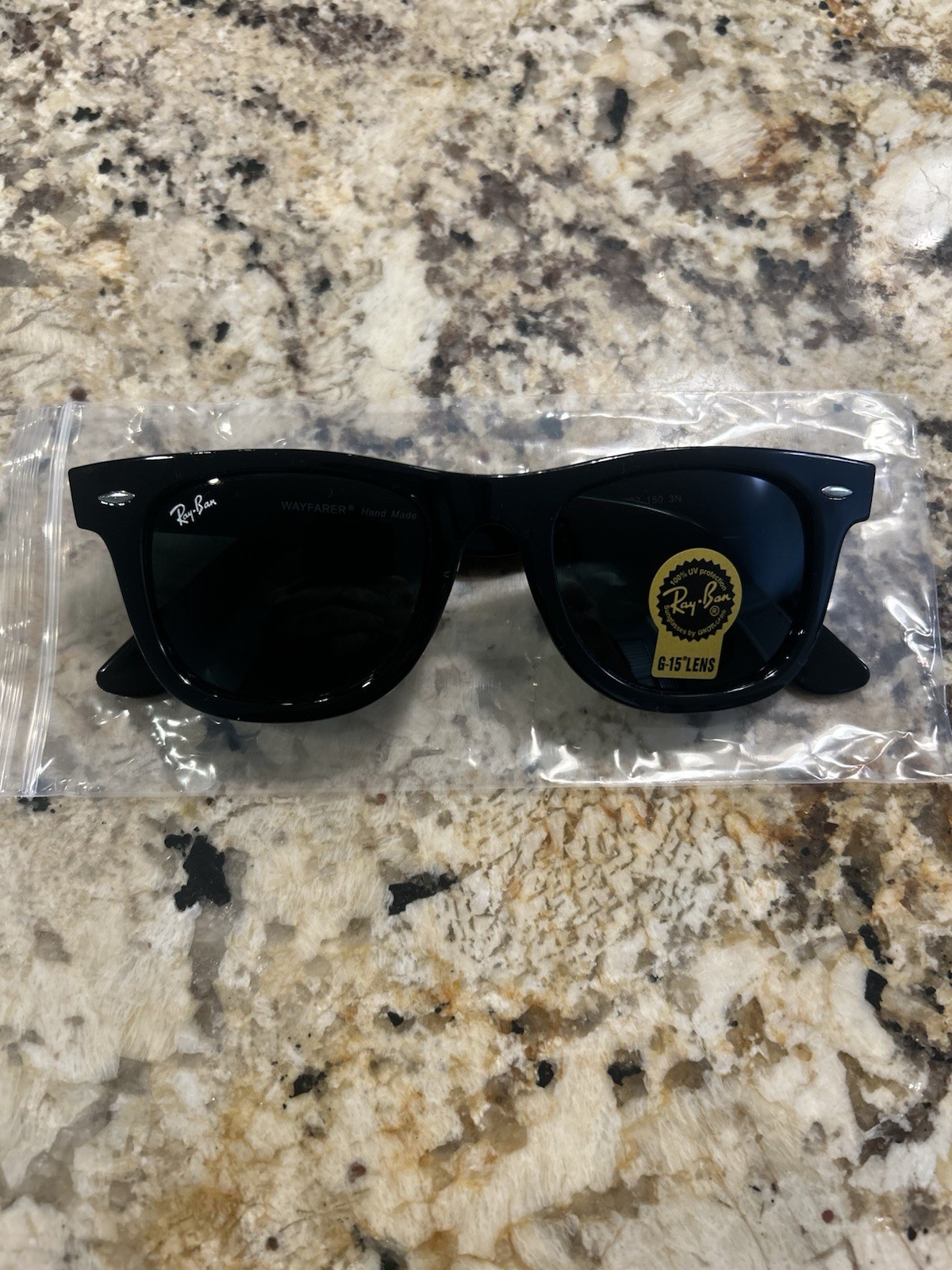 Ray-Ban Original Wayfarer RB2140 Black G-15 Green Lenses Sunglasses Brand New
