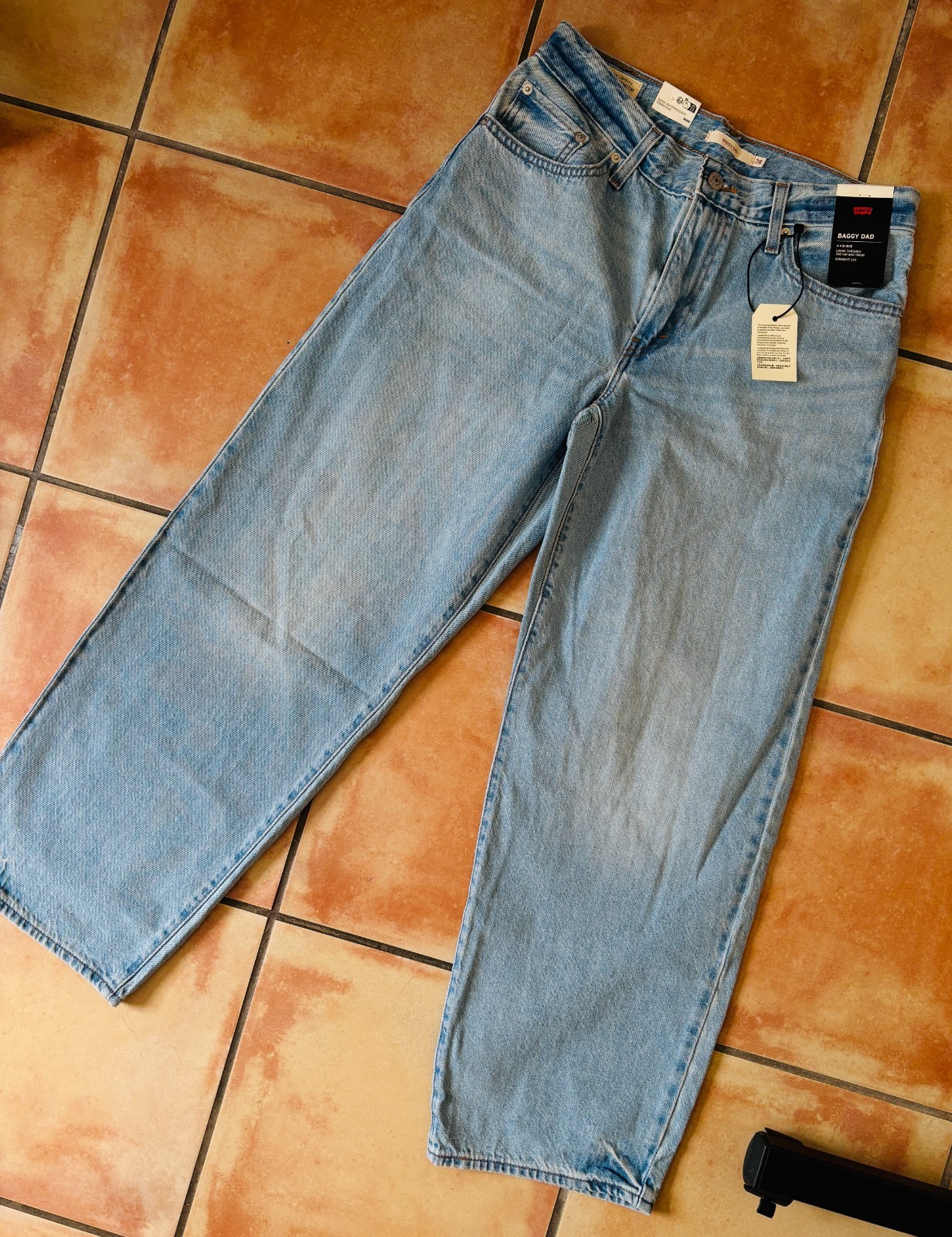 Levi’s Baggy Dad Jeans Women’s Size 28/30 Light Wash Mid Rise Straight Leg NWT’s
