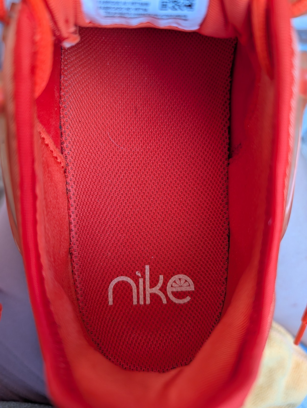 Nike Air Vapormax Plus Women’s Size 9 Guava Ice Rush Orange DQ8588-800