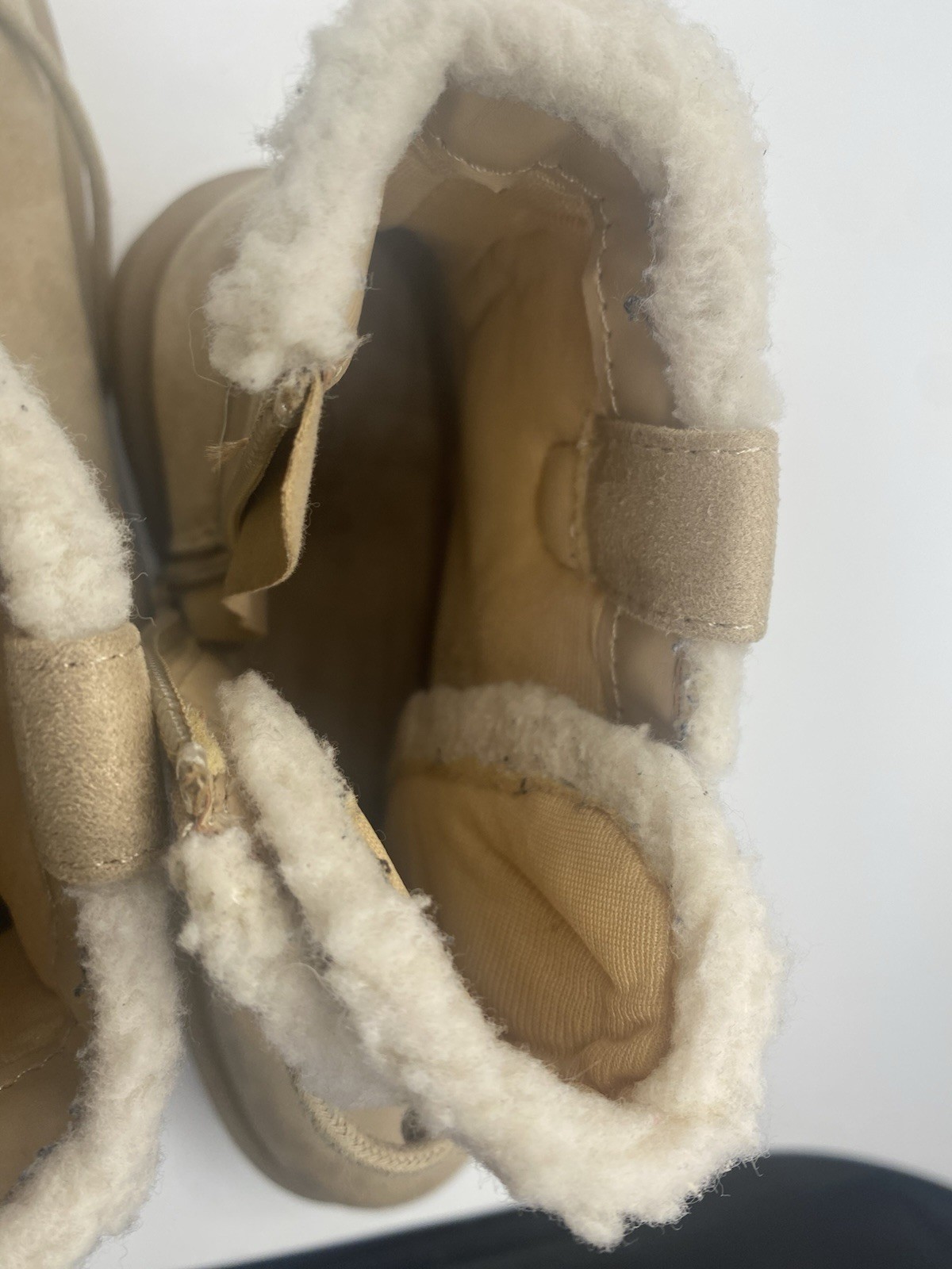 Soda Womens ankle high winter boots 7.5 all man made material faux fur