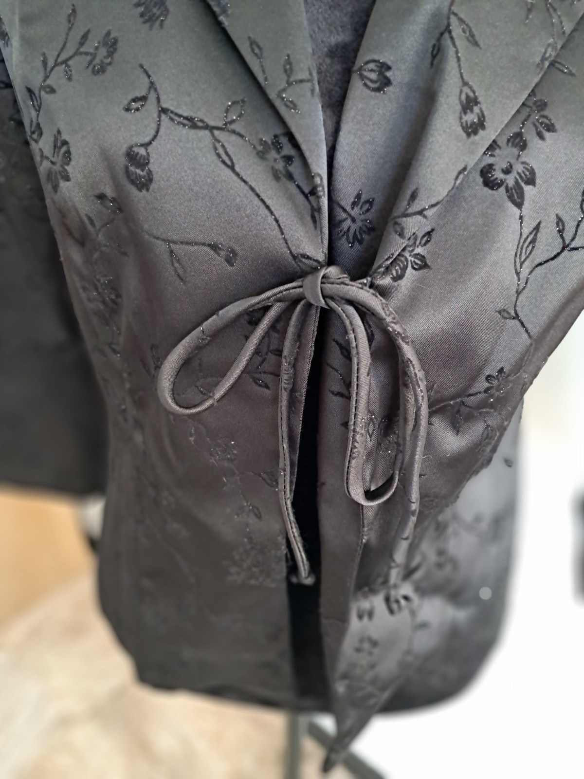 Vintage Breakin Loose Sz 11/12 Blazer Jacket Black Floral Jacquard Design Front