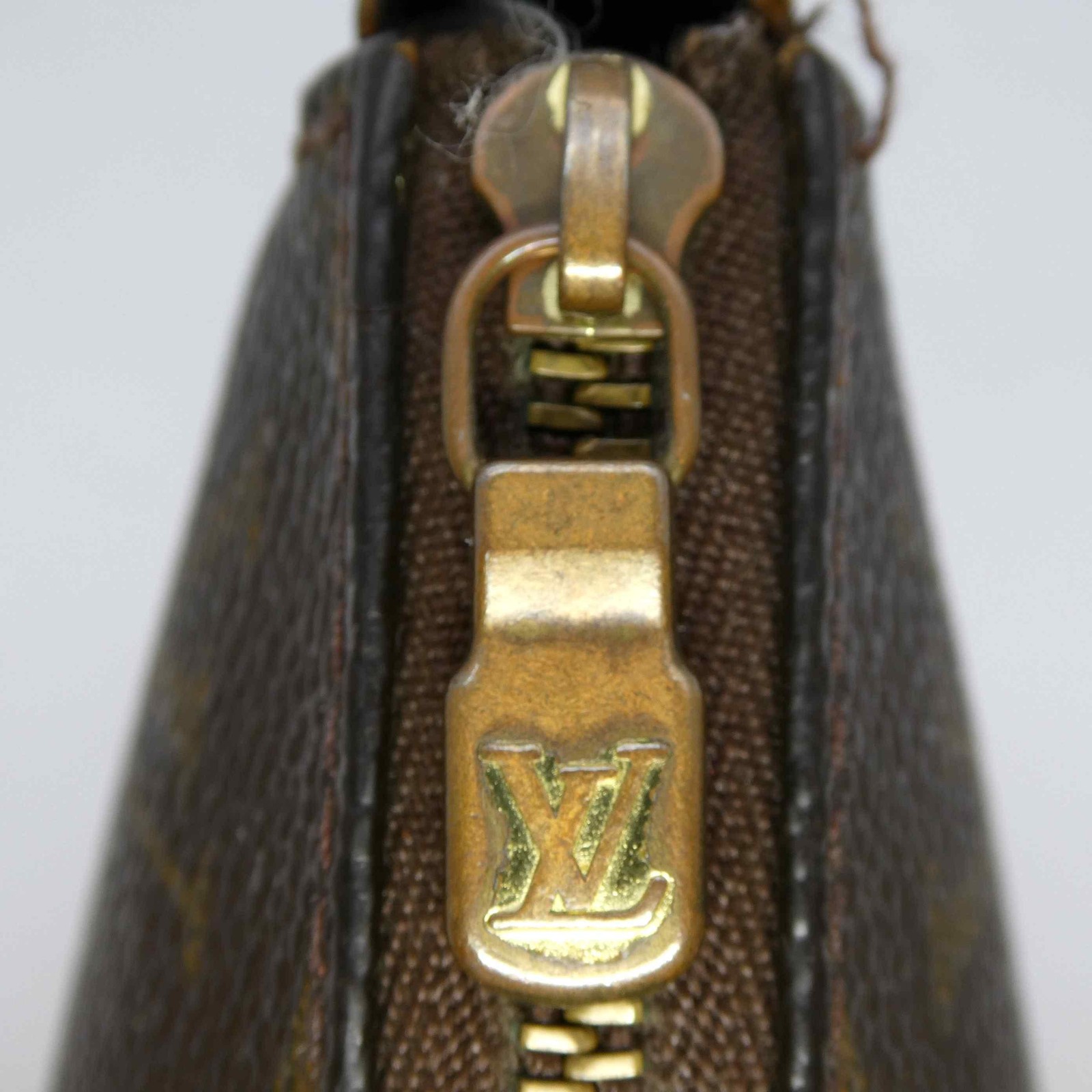 [Genuine Strap] Louis Vuitton Pochette Accessoires Bag PVC M51980 Monogram 1055
