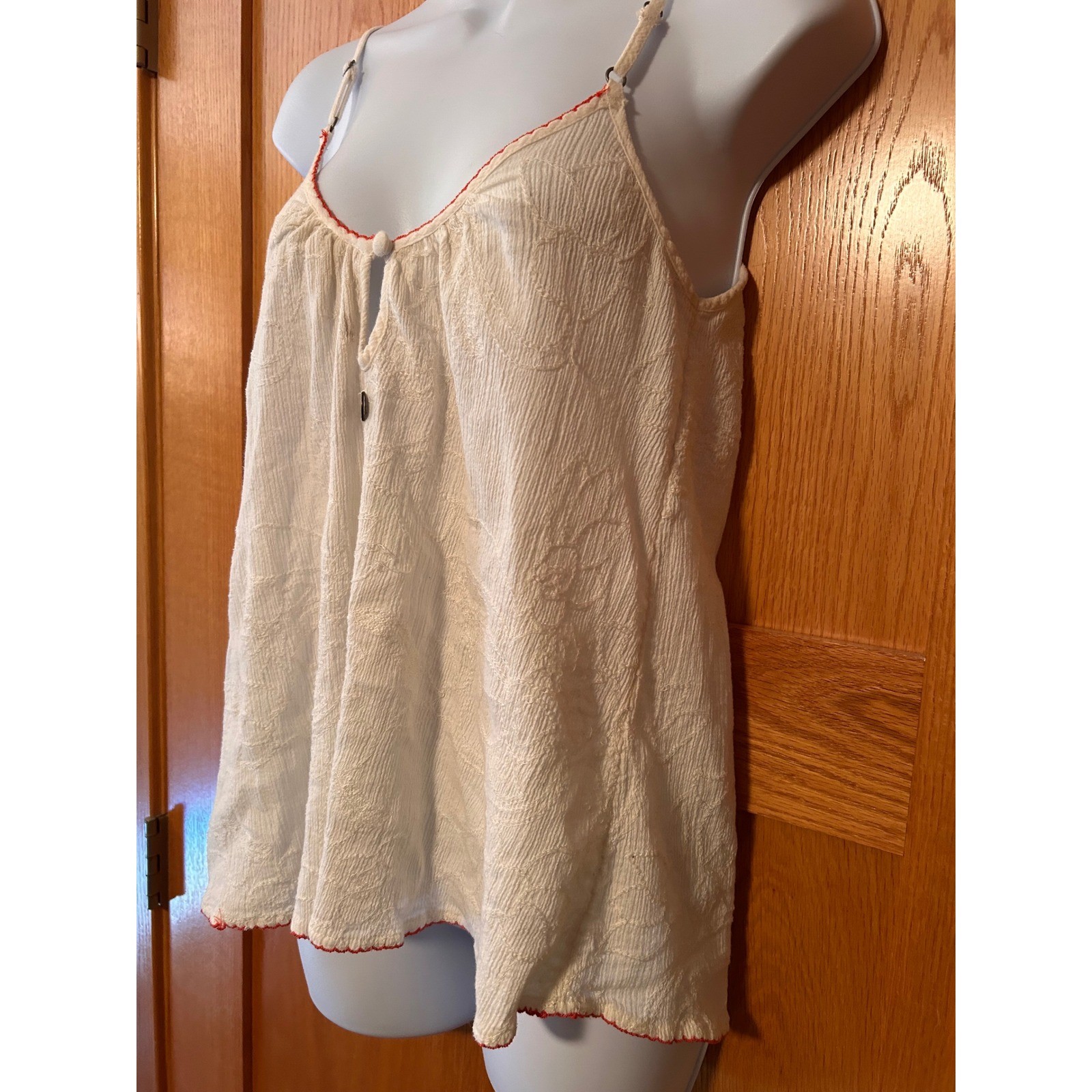 Billabong White Embroidered 100% Cotton Camisole Red Trim Boho Tank Top Medium