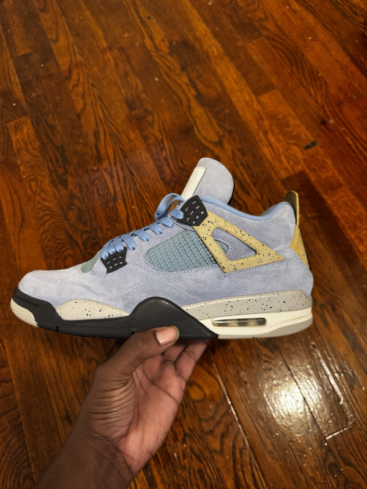 Air Jordan 4 Retro UNC