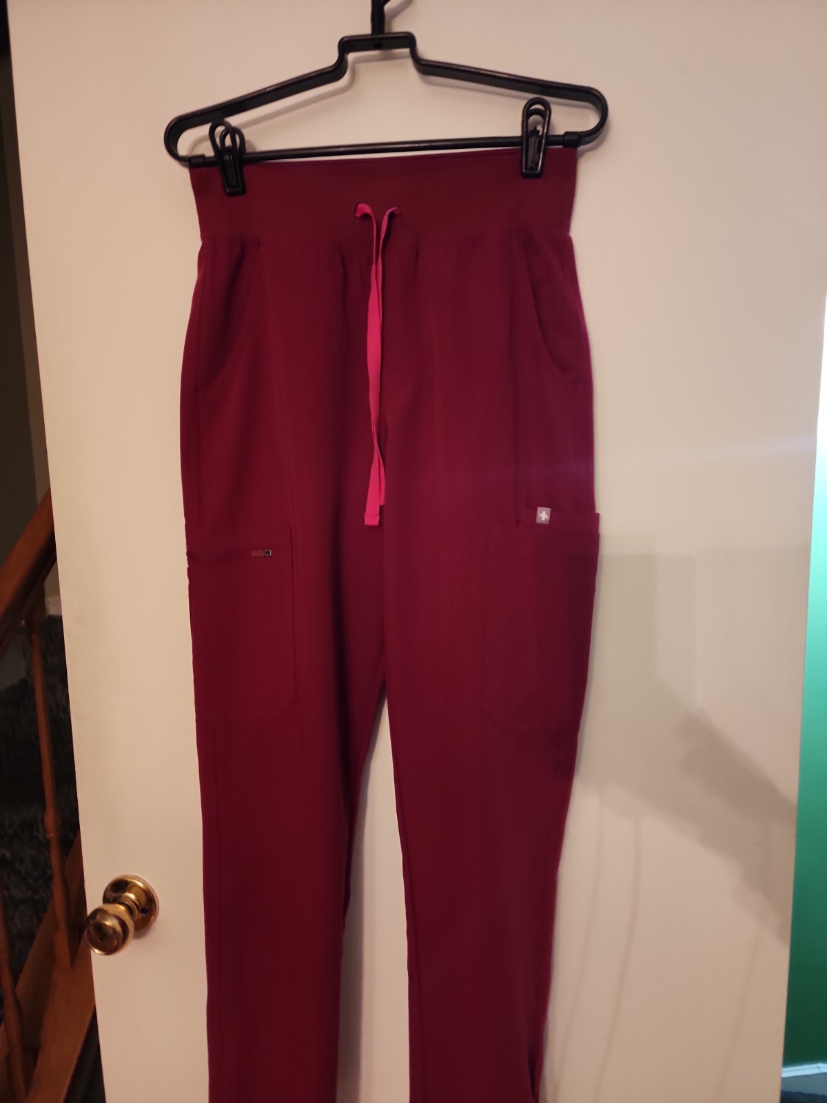 NWOT! Figs Technical Collection Yola Dark Magenta Skinny Cargo Scrub Pants Sz S