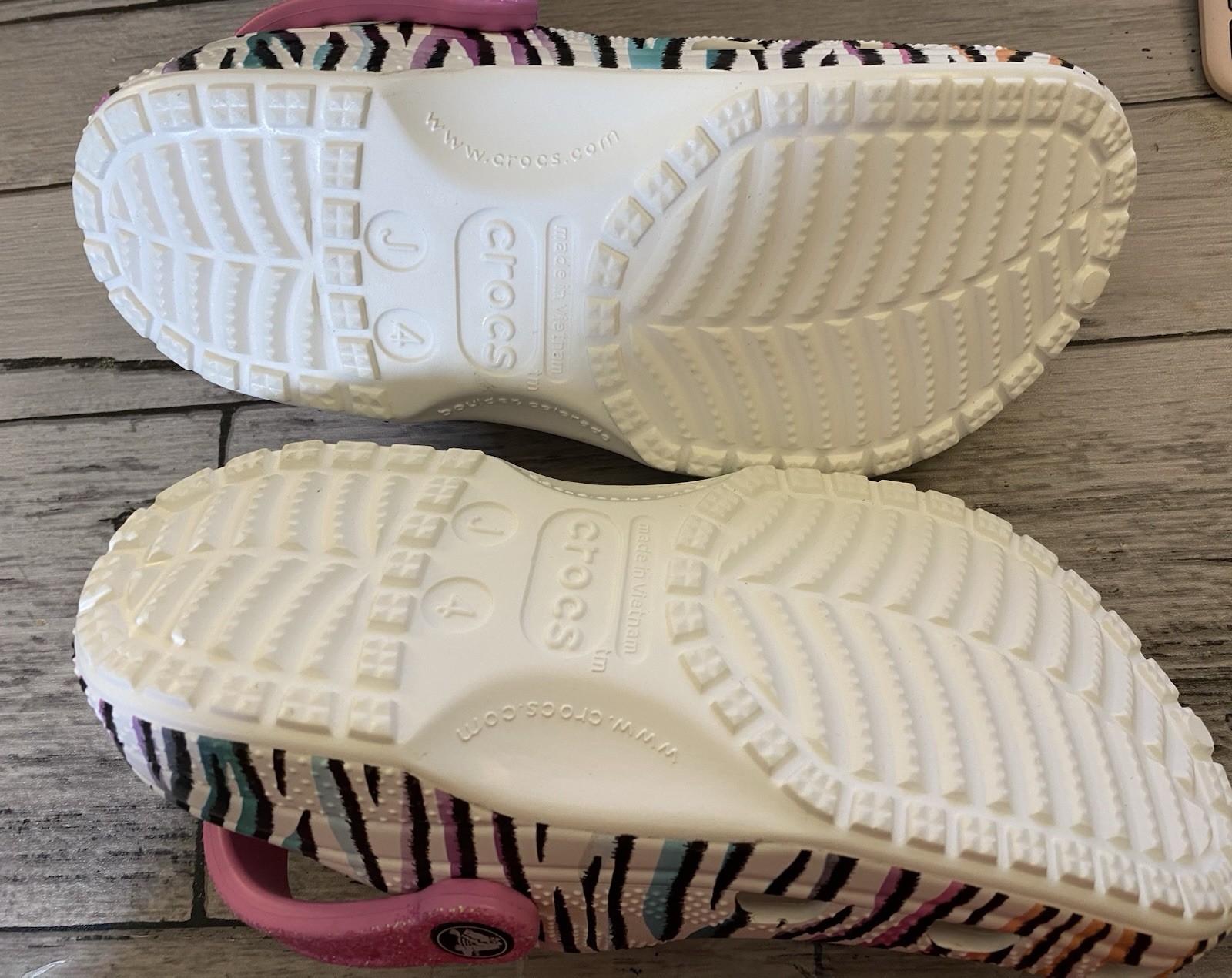 CROCS Kids’ Zebra Stripe Clogs with Pink Glitter Strap size 4