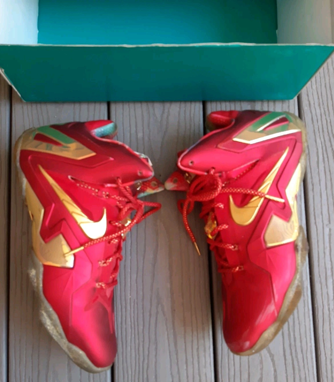 Nike LeBron XI Elite SE Championship University Red Metallic Gold Size 11