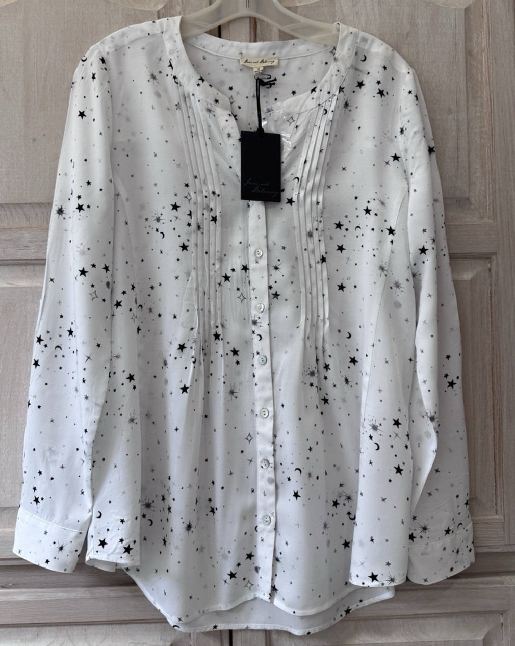 NWT Jane & Delancey White with Moon & Stars Print Pintuck Blouse Size Medium