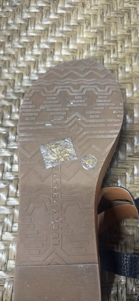 Lucky Brand sandals