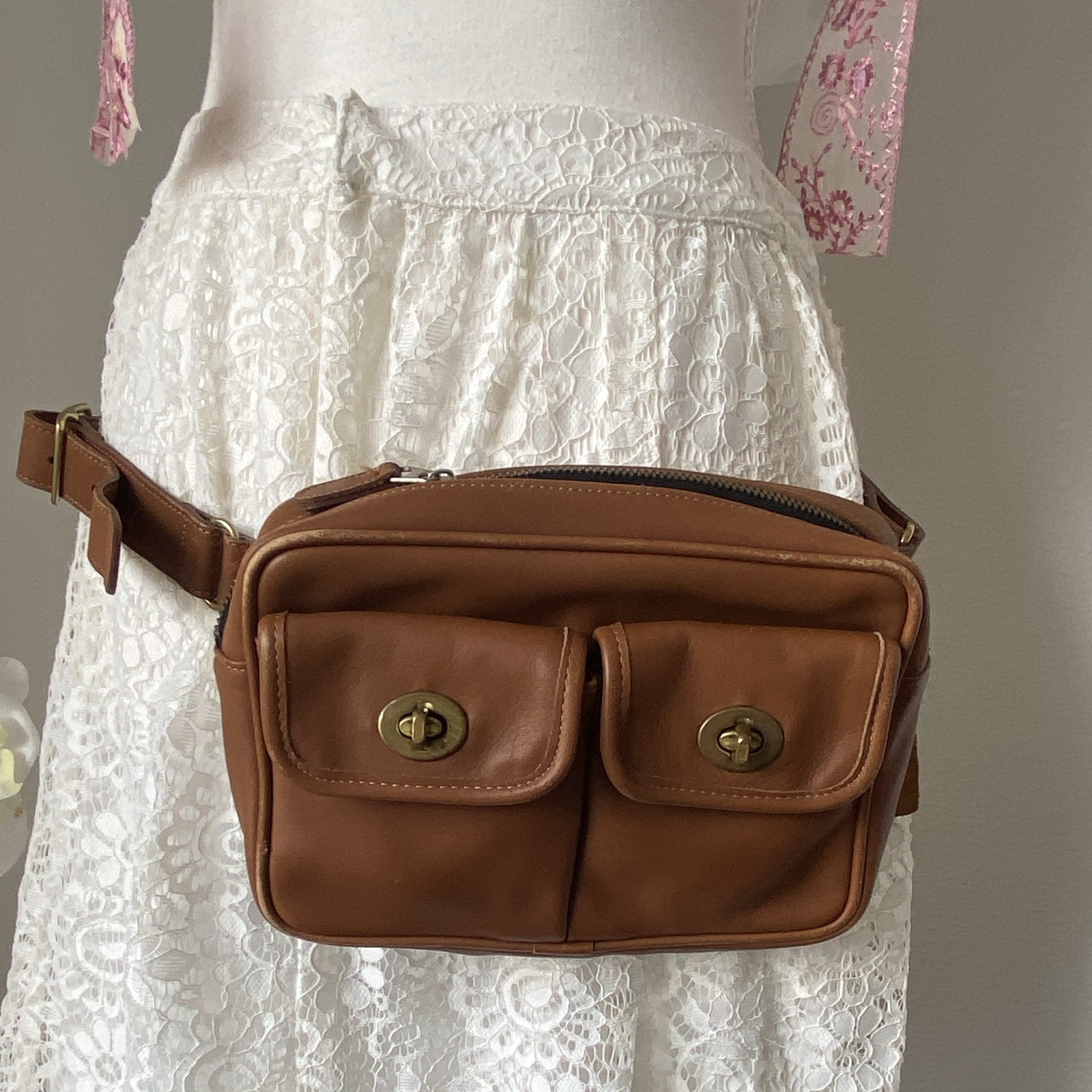 Coach Brown Crossbody Bag Zip Top Turn Lock Pockets Gold Hardware Bag Charm
