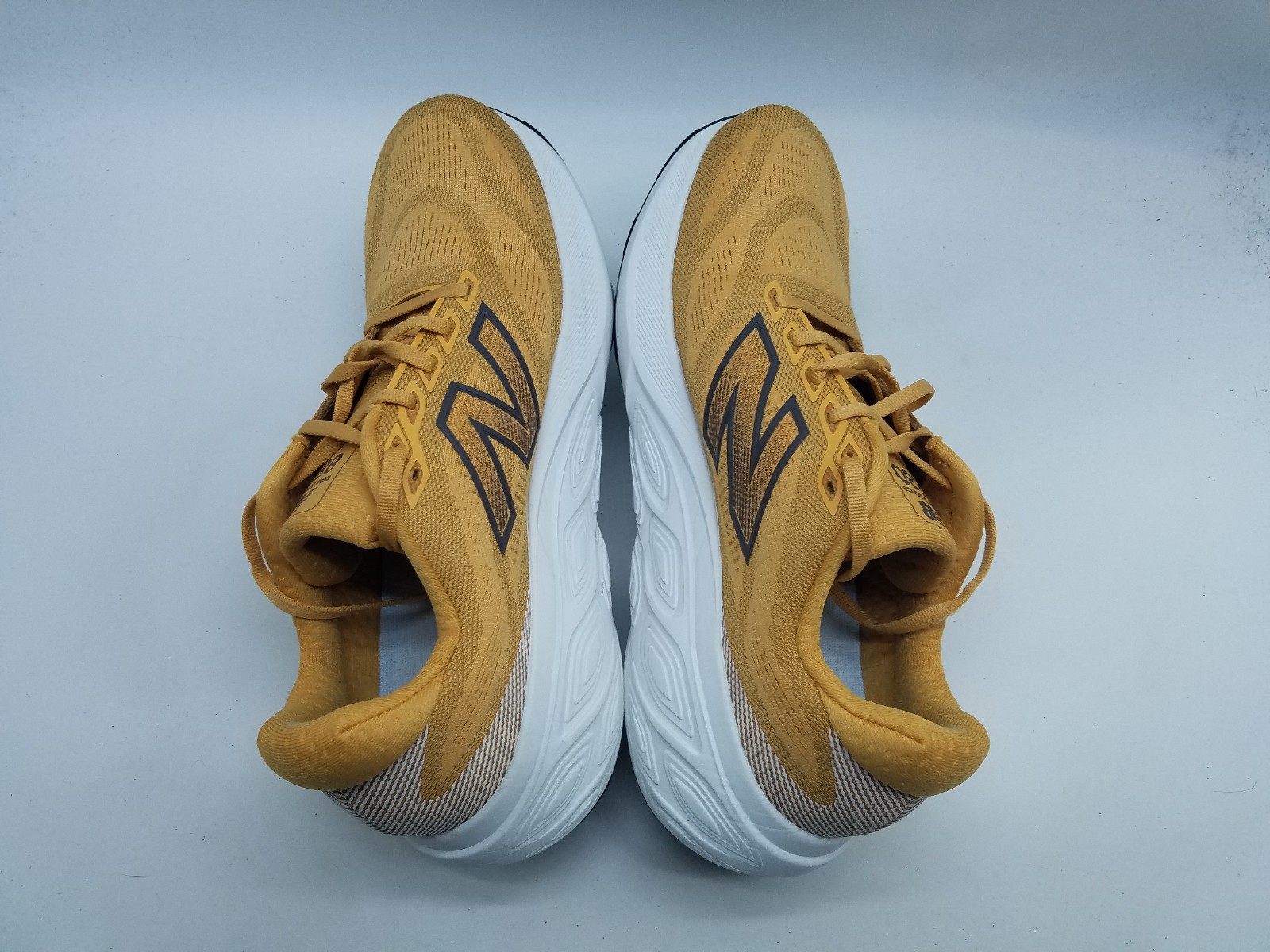 New Balance Fresh Foam X 880v15 Men’s Size 11 D (Medium) Running Shoes Mustard