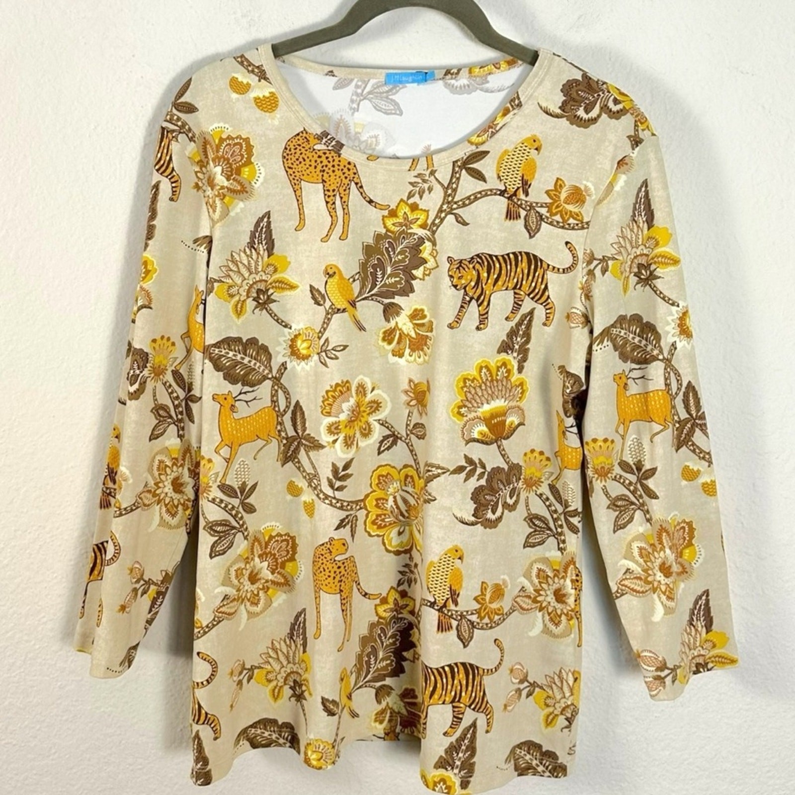 J. McLaughlin Catalina Cloth Signature Tee in Sand Gold Tigris Blossom Large