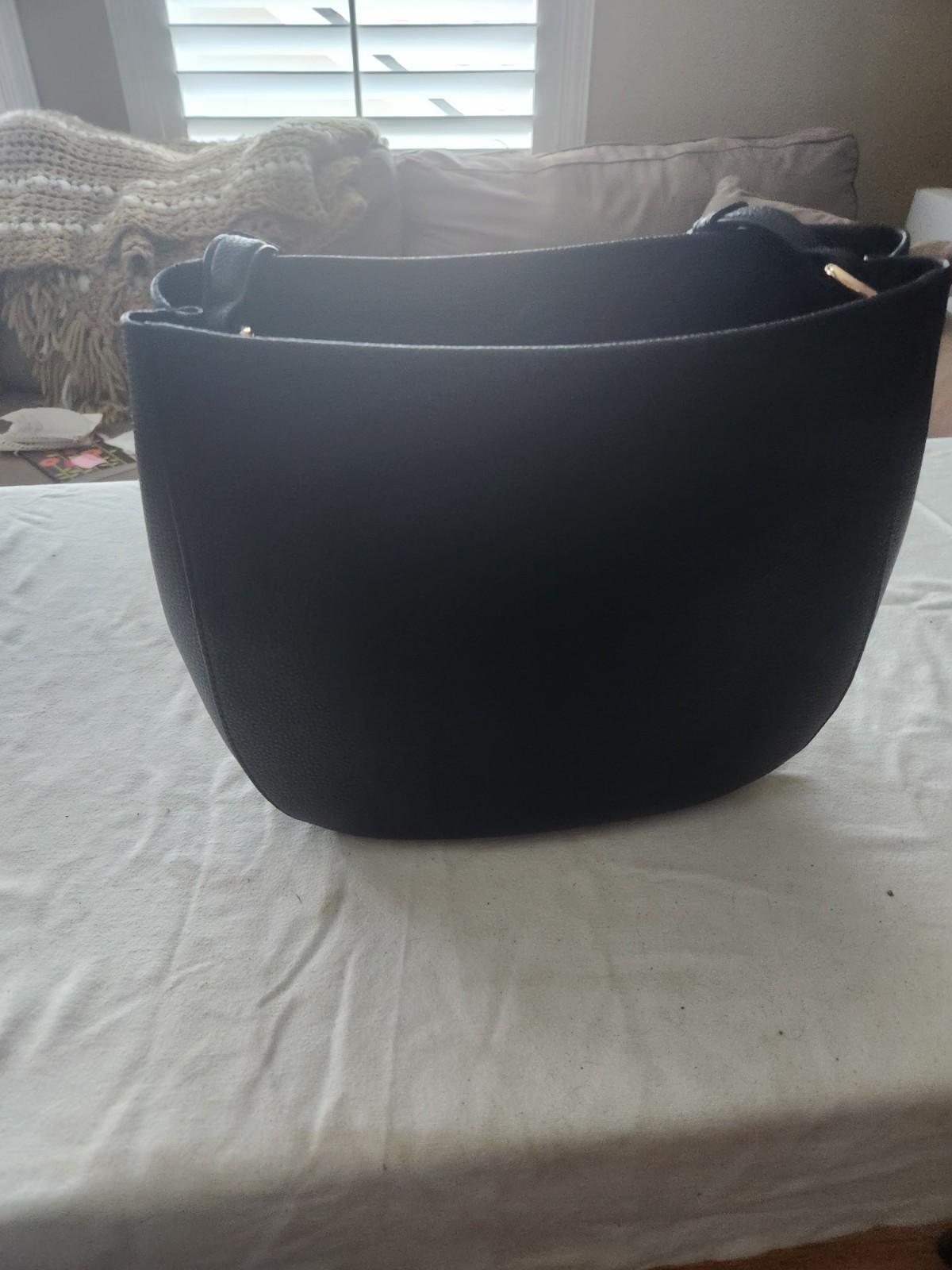 Marc Jacobs Maverick Handbag pebbled leather texture curved top edge with tassel
