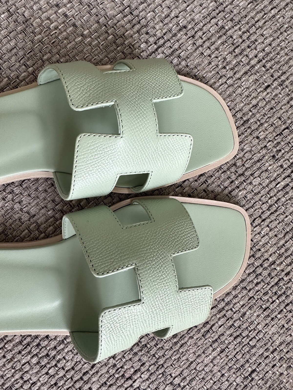 Size 37EU NEW Hermes Vert Jade Epsom Calfskin Oran Sandals w/ Receipt