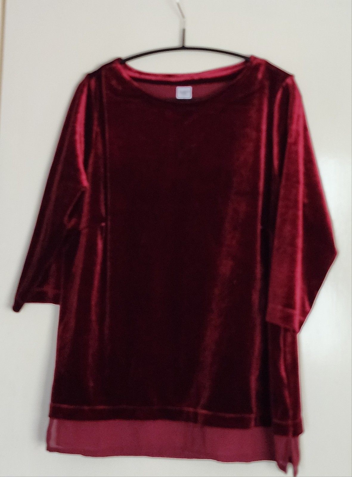 Cotton Traders Women’s Velvet Deep Red Top 3/4 Sleeve Size 12
