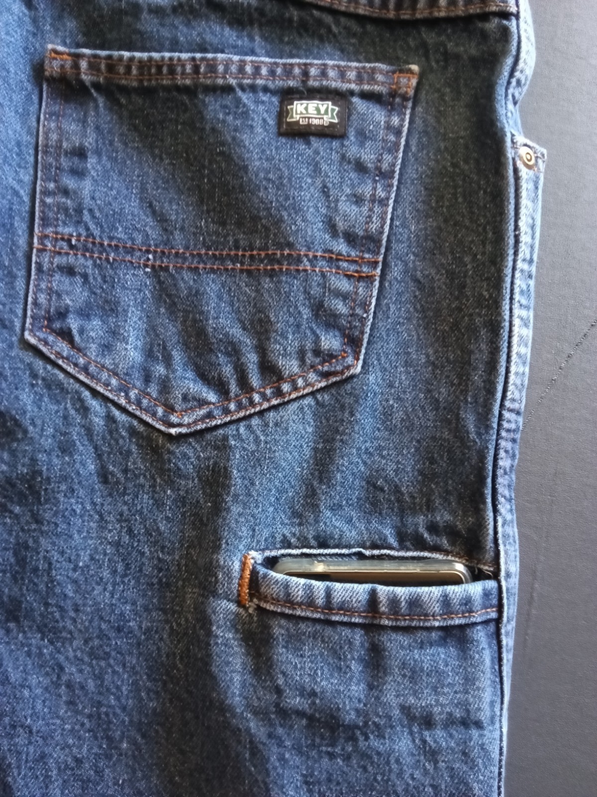 Men’s Cell Phone Pocket Cotton Blue Denim Jeans Relaxed Fit Straight Leg