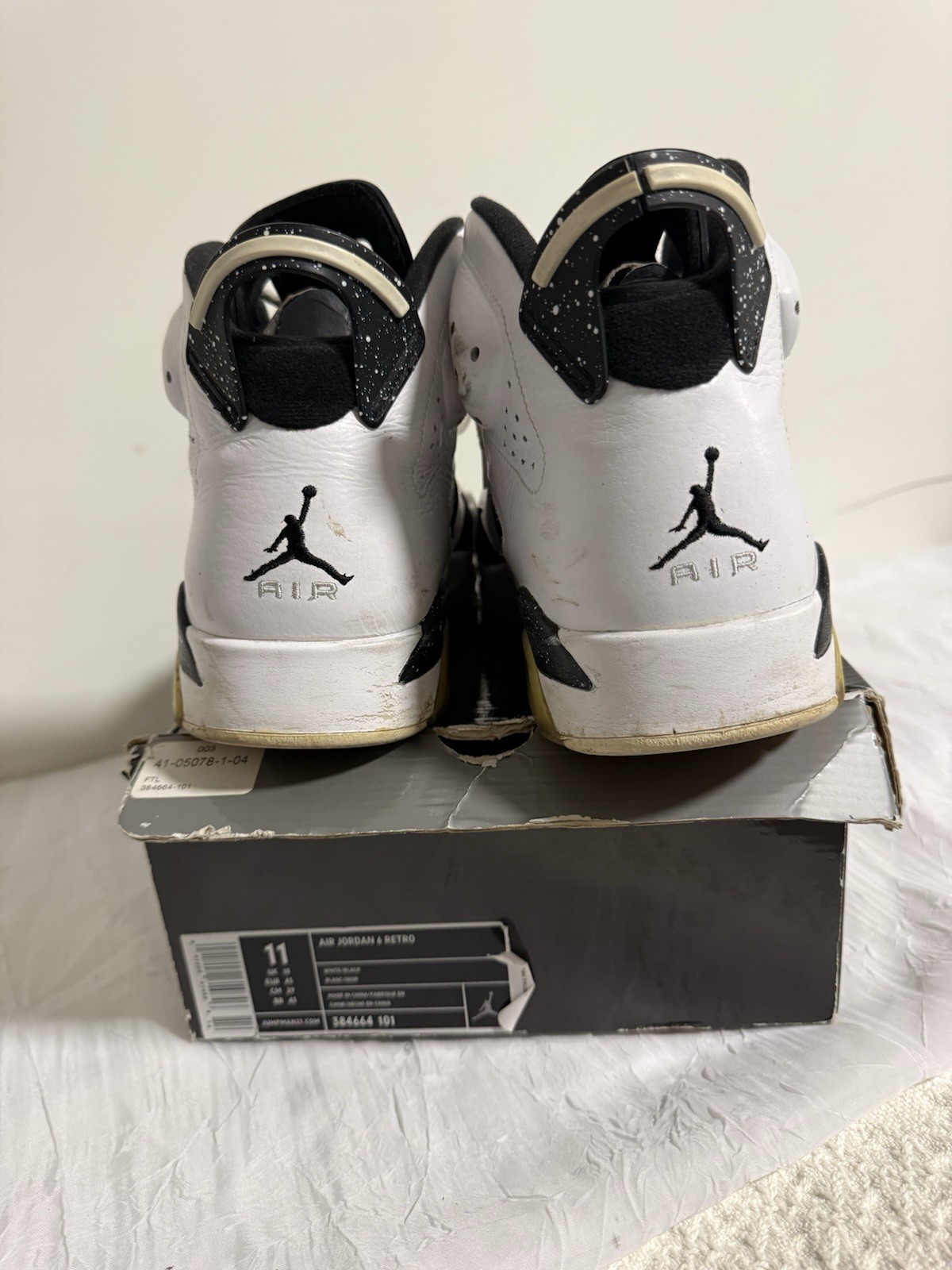 Jordan Air Jordan 6 Retro Oreo 2010 White/Black Men’s Sneaker 384664-101