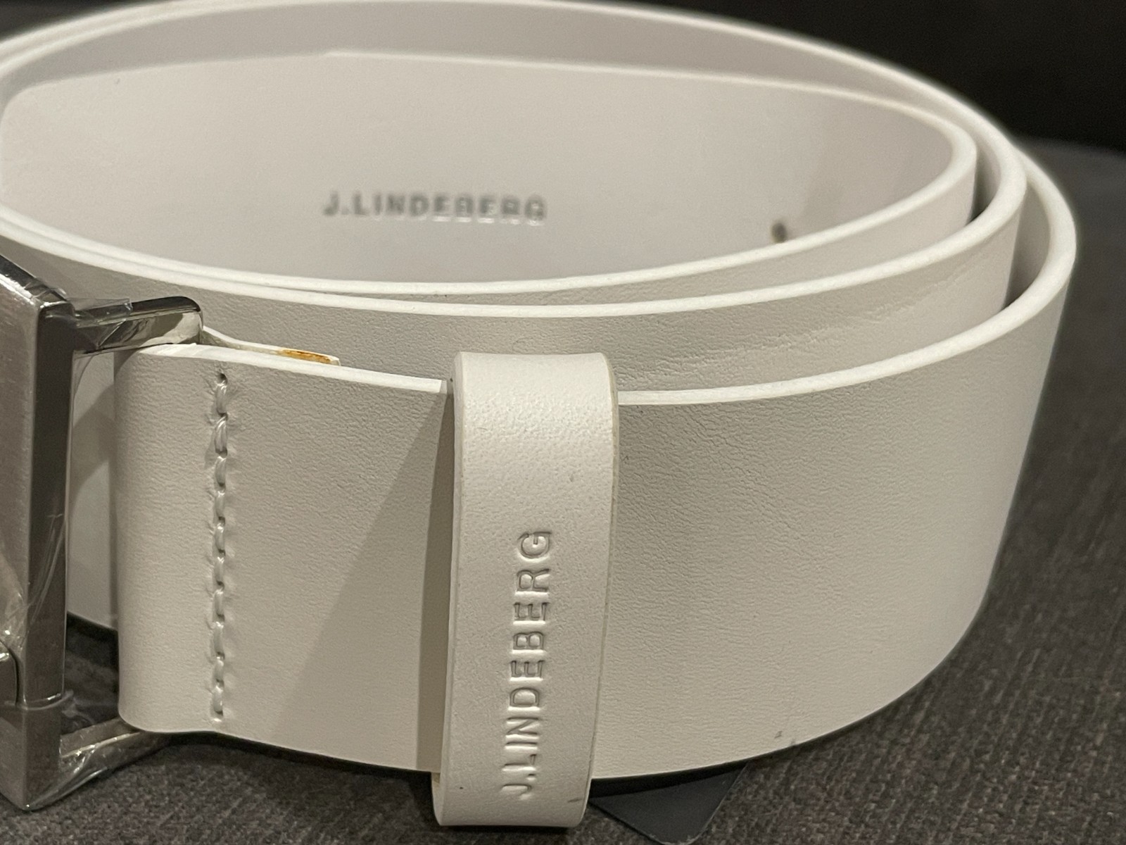 J.Lindeberg Men’s Slater White Leather Golf Belt – 38″/105 CM 1-1/2″ Wide NEW