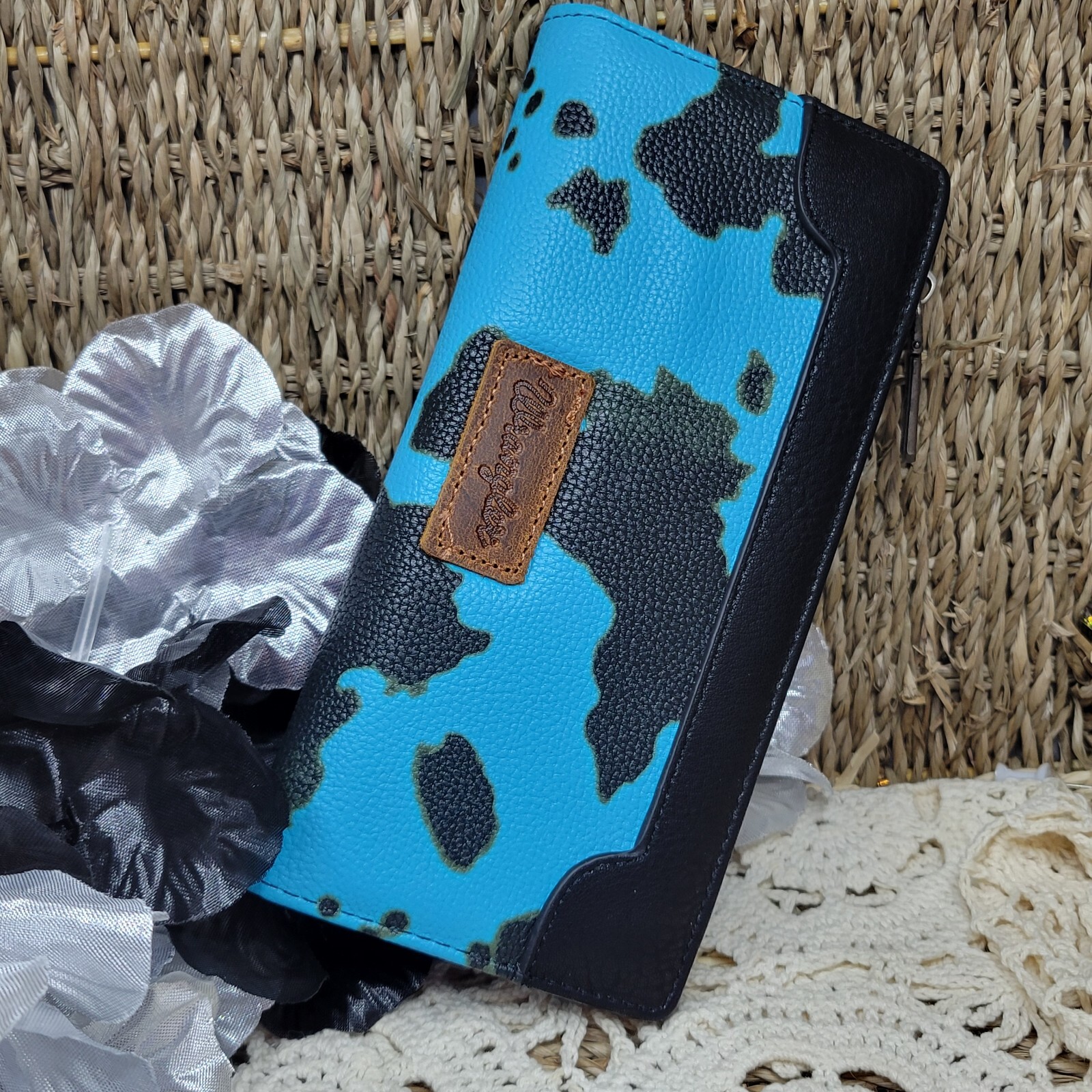 Wrangler Women’s Cow Print Bi-Fold Wallet Turquoise And Black 7.5 X 3.5 Inches