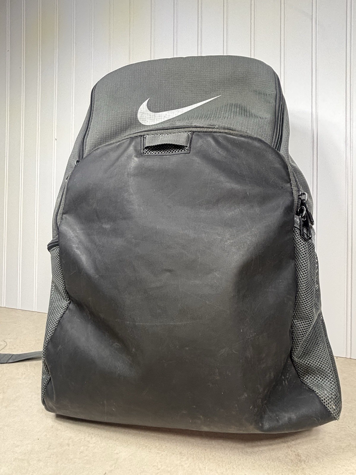 Nike Brasilia 9.5 Training Backpack Grey Book Sports Overnight Swoosh Bag