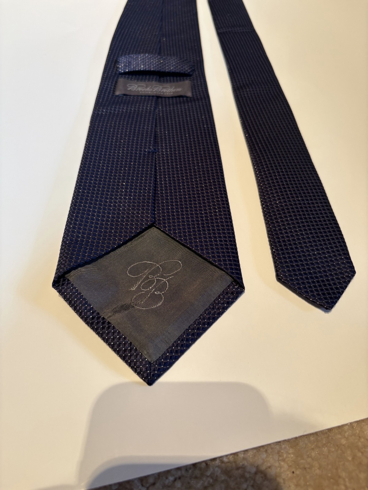 Brooks Brothers Necktie Men’s Navy Blue Silk Grid Textured Classic Formal Tie