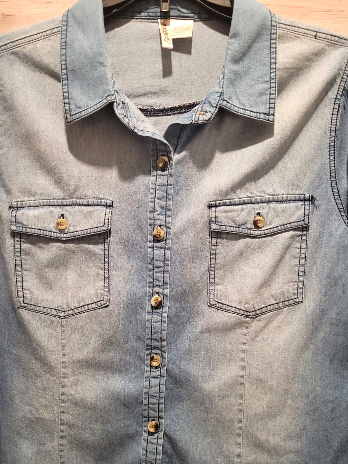 Passport Women’s Blue Denim Button Down Shirt Roll Tab Sleeve Cotton Size L