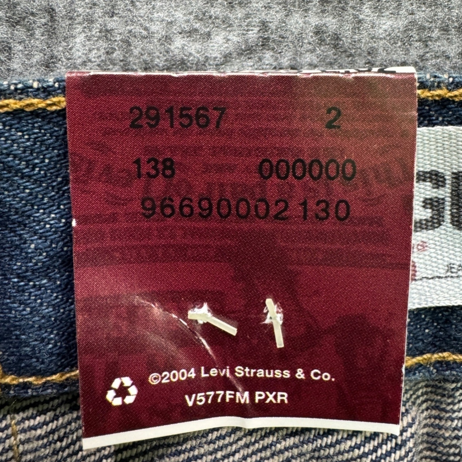 NWT Vintage Deadstock Y2K Levi’s 505 Regular Fit Jeans Mens 29×32 Dark Wash