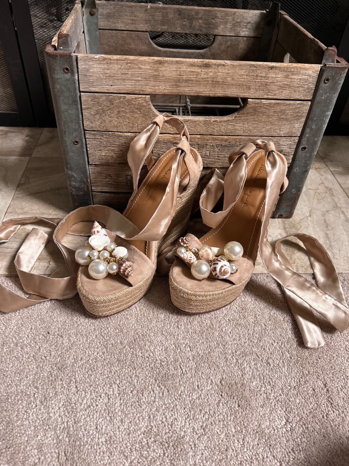 NEW $650 ALAMEDA TURQUESA Shell Wedge Espadrille Sandals – Sand – EU 39 / US 8.5