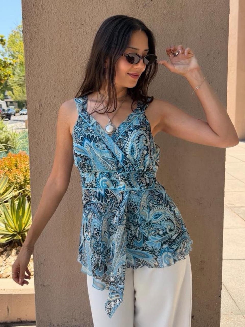 Separates New York blue paisley chiffon ruffle v-neck lined blouse / size M