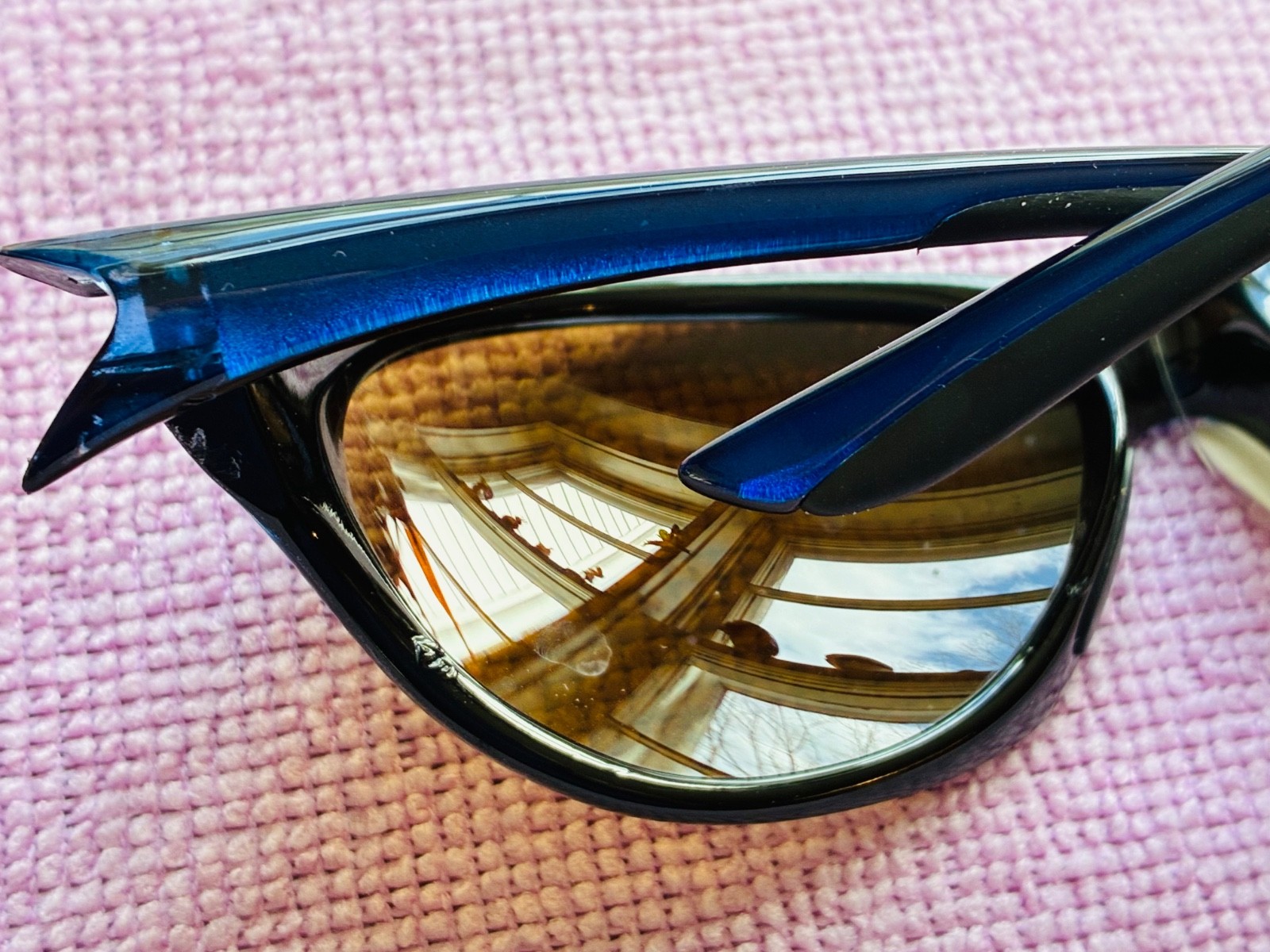 SMITH OPTICS SUNGLASSES Spawn Blue Italy Blue Frames Brown Lens 115mm NWT