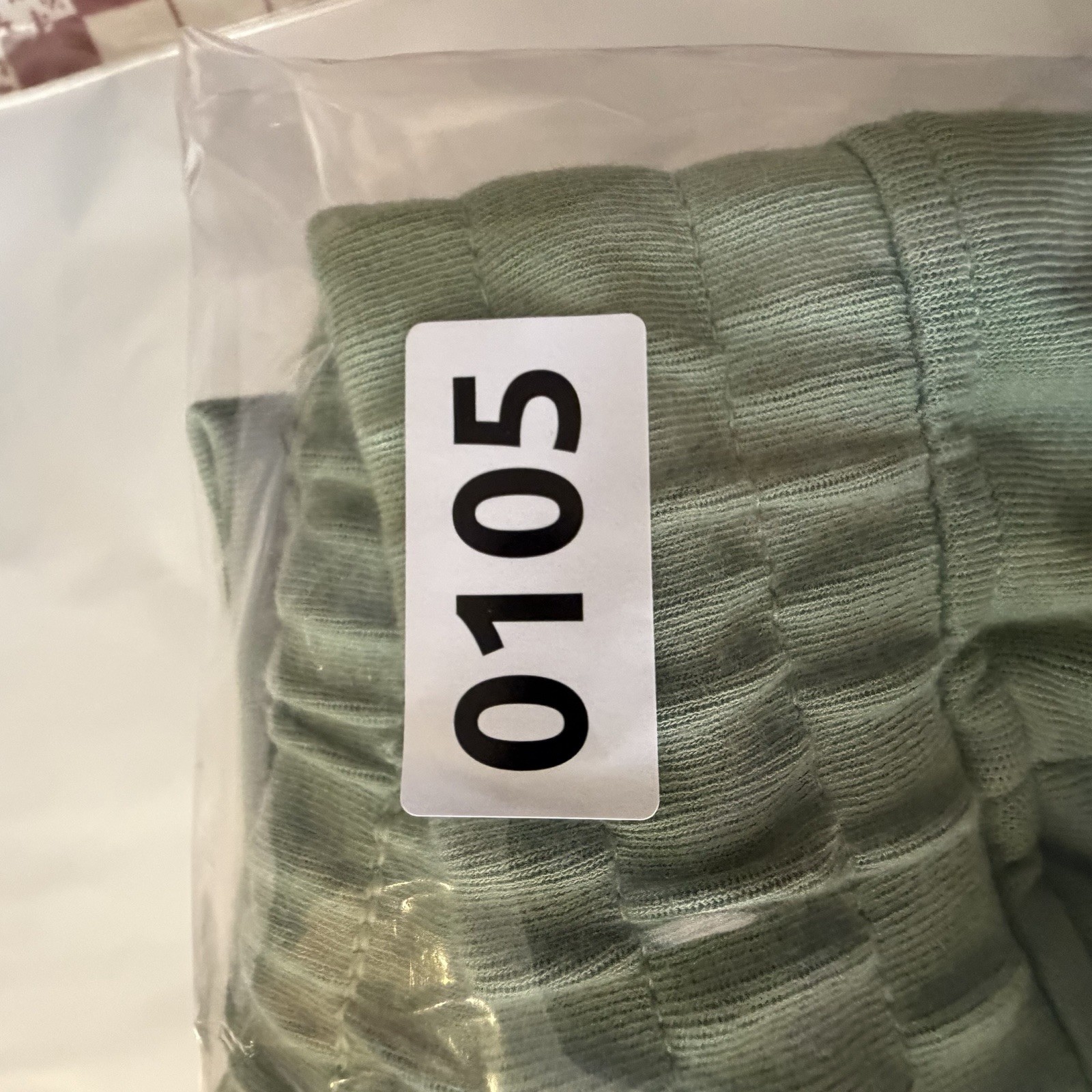 Gymshark Crest Joggers Mens Medium Green Sweatpants Zip Pocket Athletic Logo