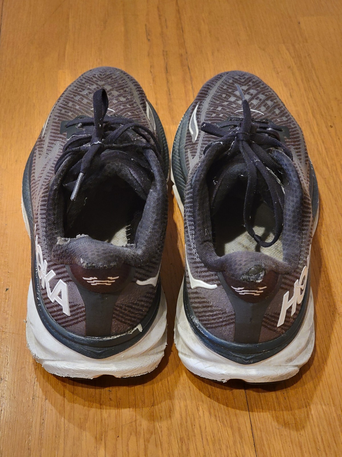 Hoka One One Mens Clifton 9 1127895 Black White Running Shoes Sz 12.5 No Insoles