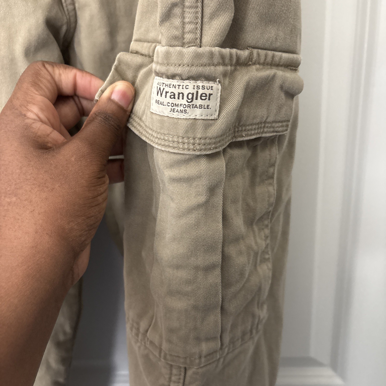 Wrangler Cargo Pants Men’s Size 40×30 Tan Fleece Lined Relaxed Fit Straight Leg
