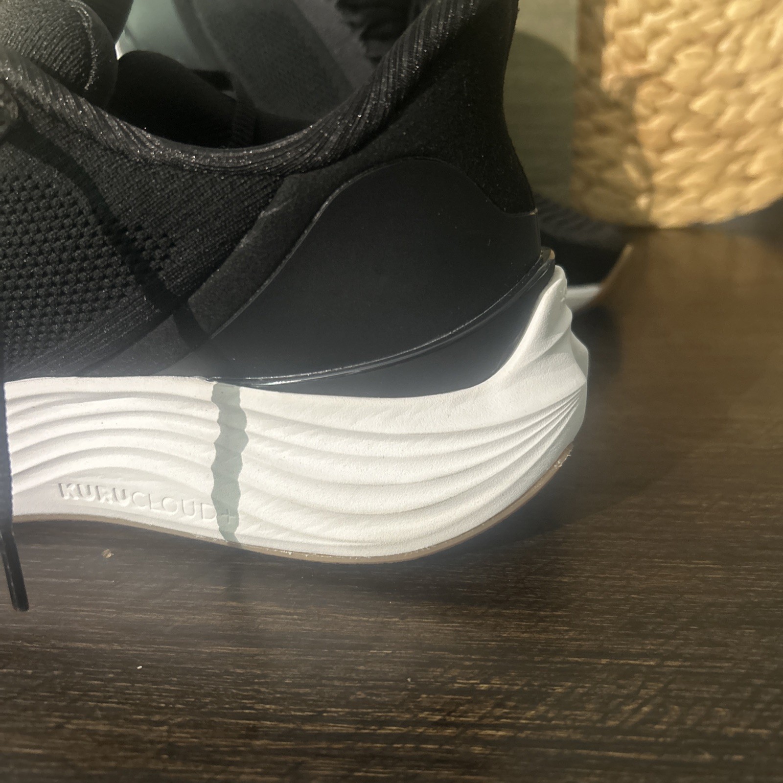 Kuru Atom 2 Womens Size 9 M Black Athletic Running Walking Sneakers Flawed