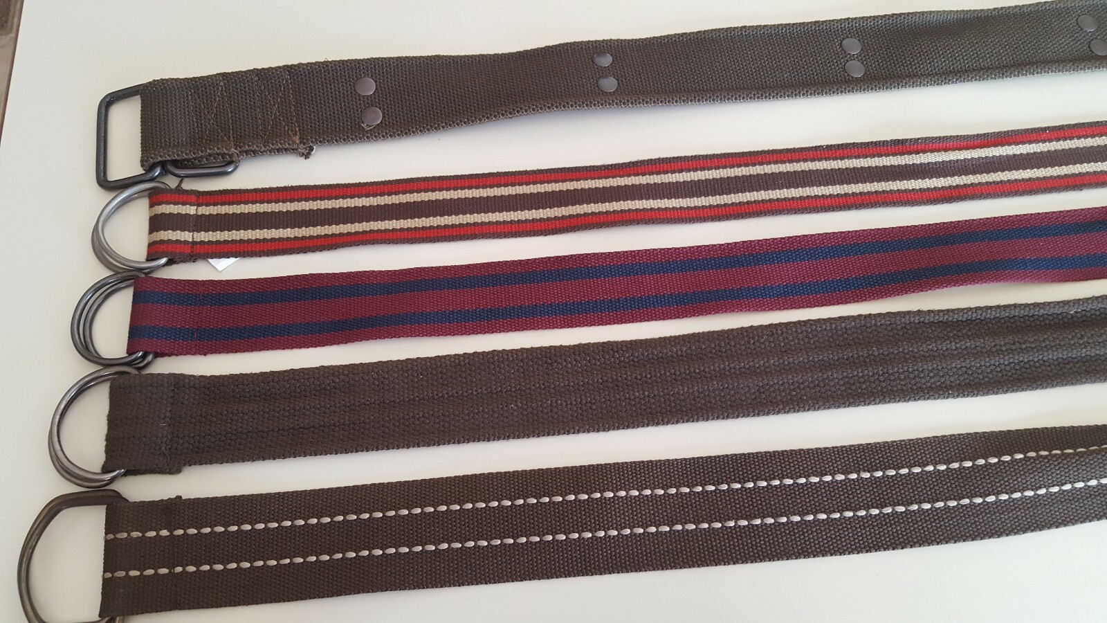 LOT OF 5 MENS BELTS, 3 BROWN AND TWO MULTI COLOR FITS WAIST UP TO 39 INCHES