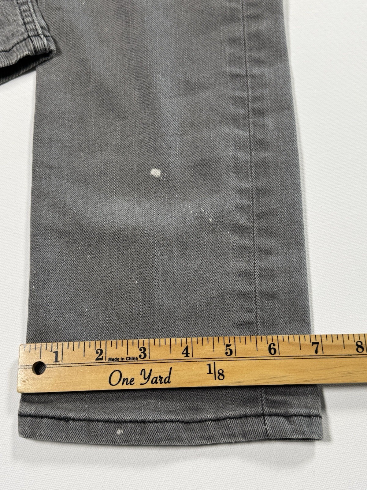 Levi’s 511 Slim Fit Jeans Men’s 32×32 Gray Denim Distressed Paint Splatter