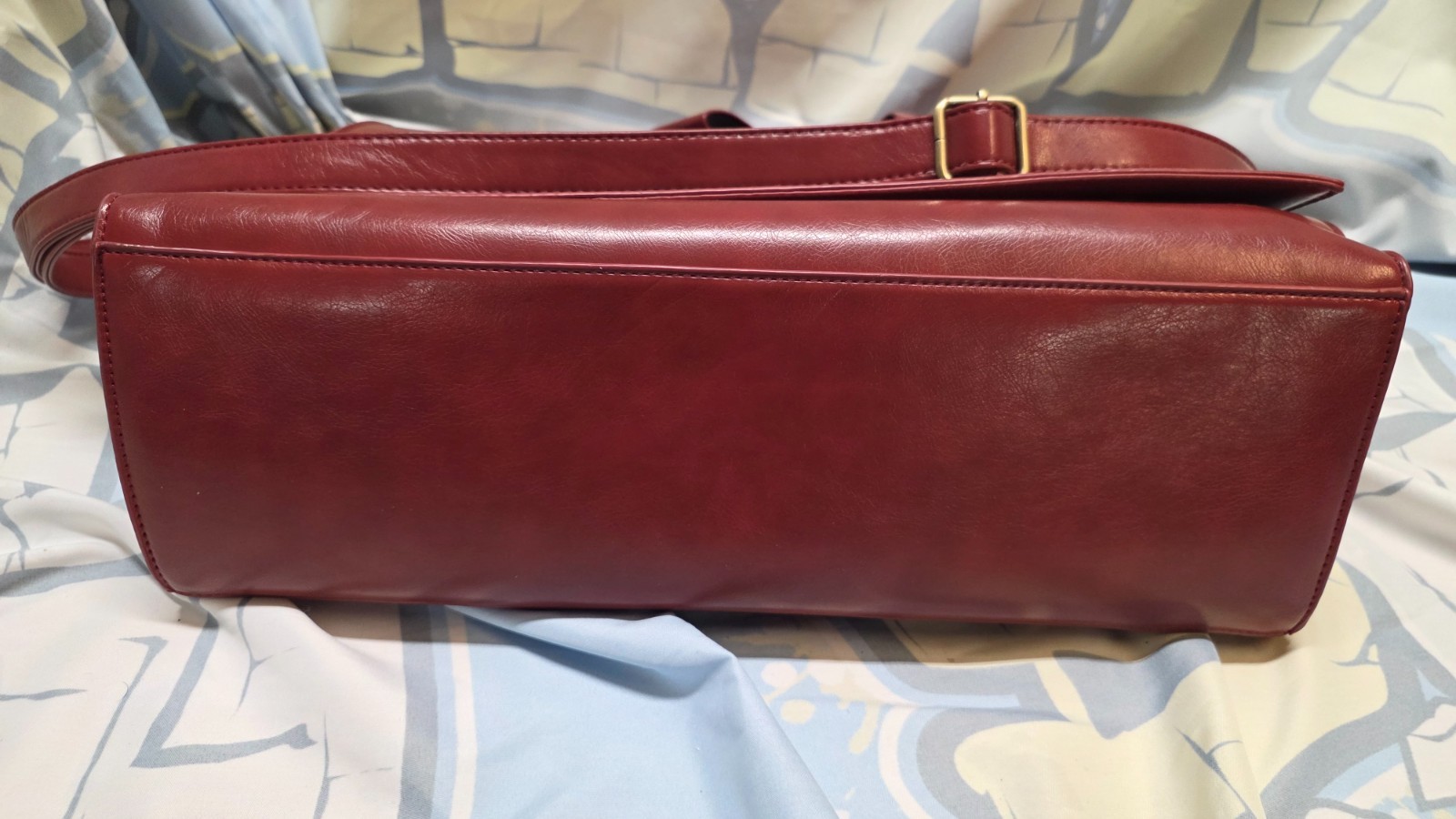 ECOSUSI Vegan Leather Laptop Bag Briefcase Crossbody Messenger Bag Red